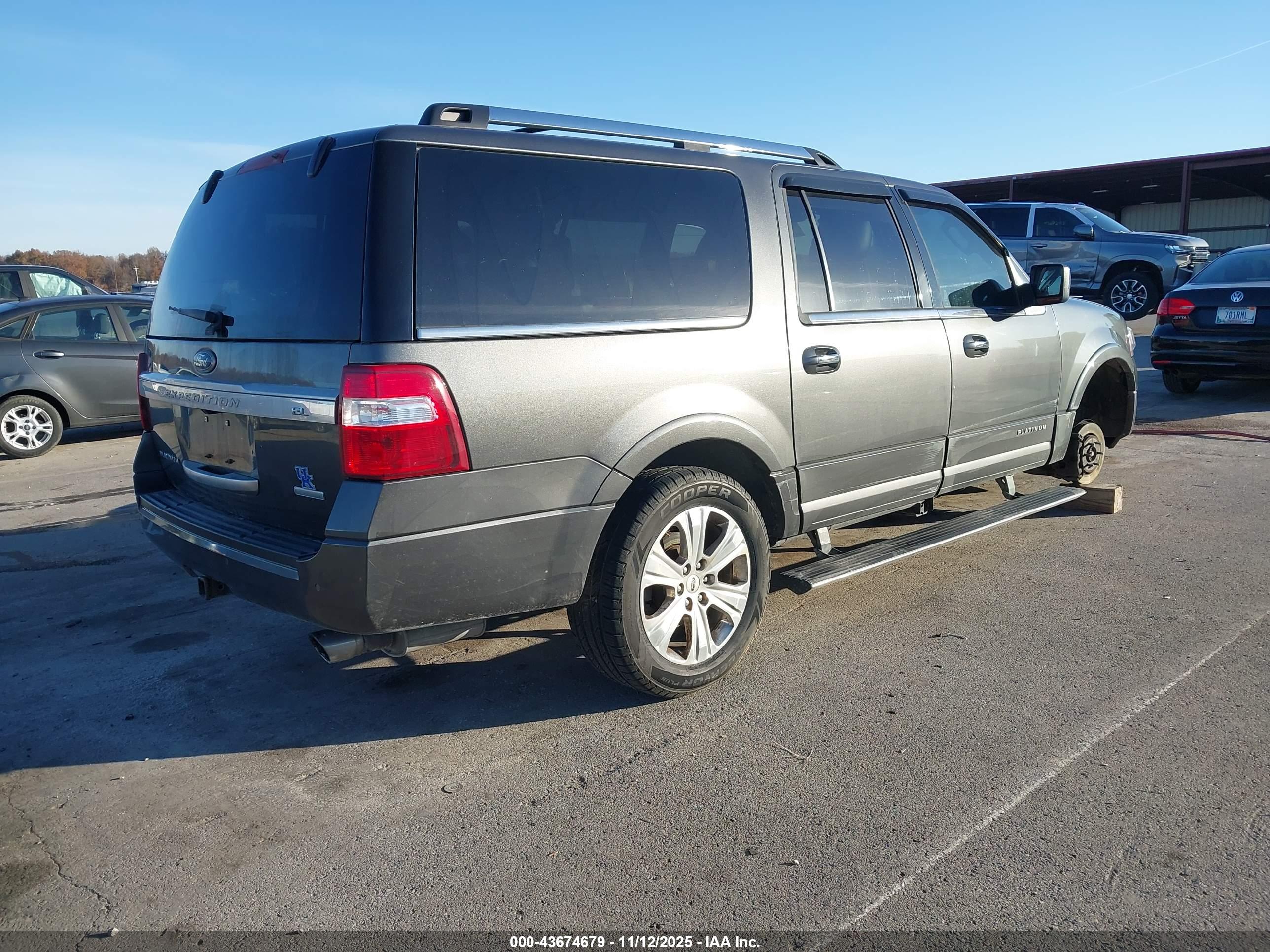 FORD EXPEDITION image 4