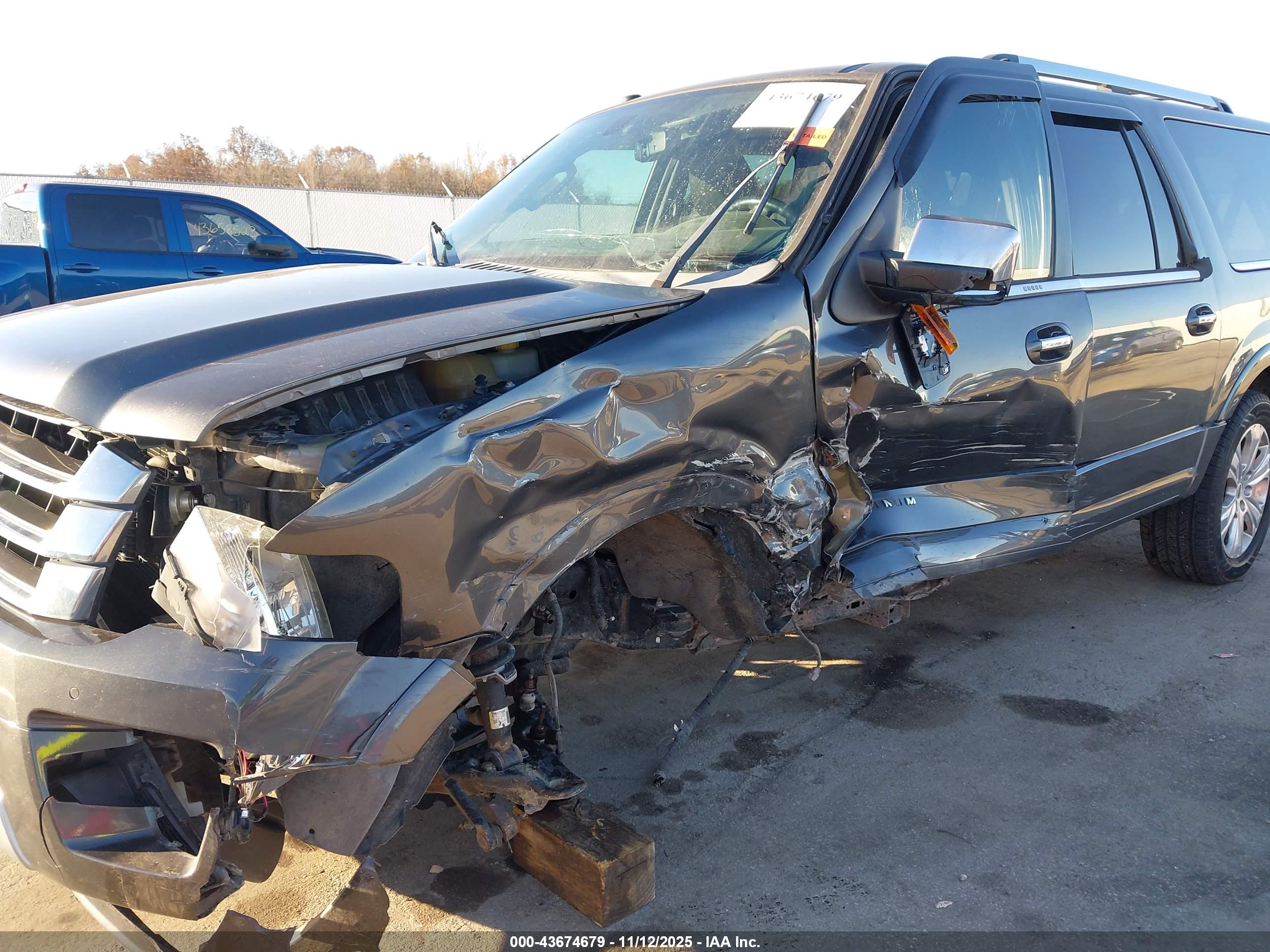 FORD EXPEDITION image 6