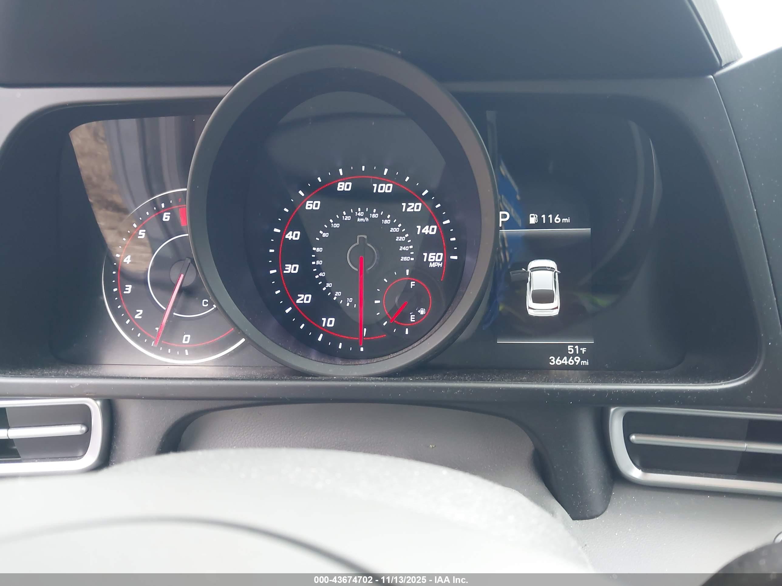 HYUNDAI ELANTRA image 7