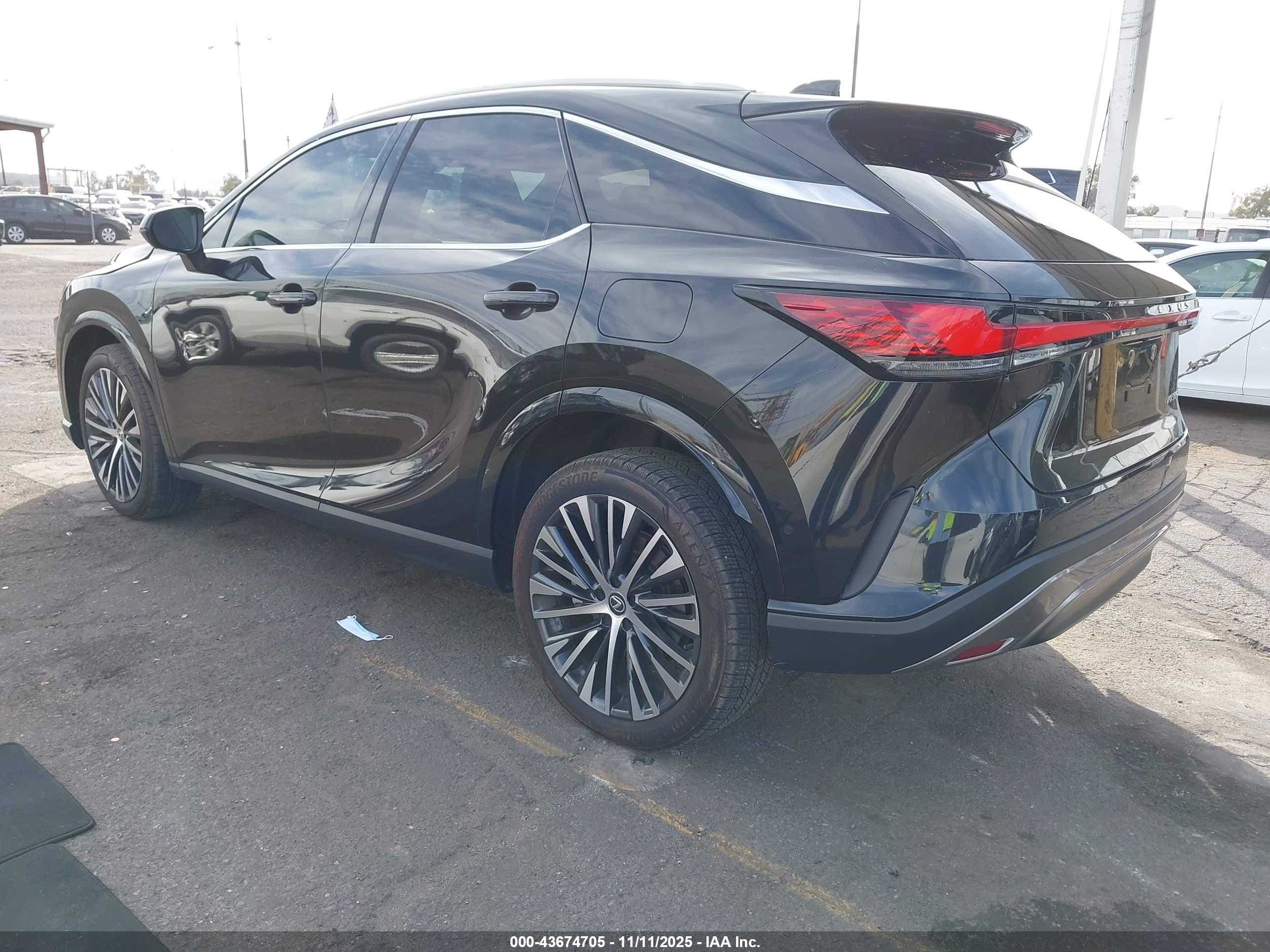 LEXUS RX image 3