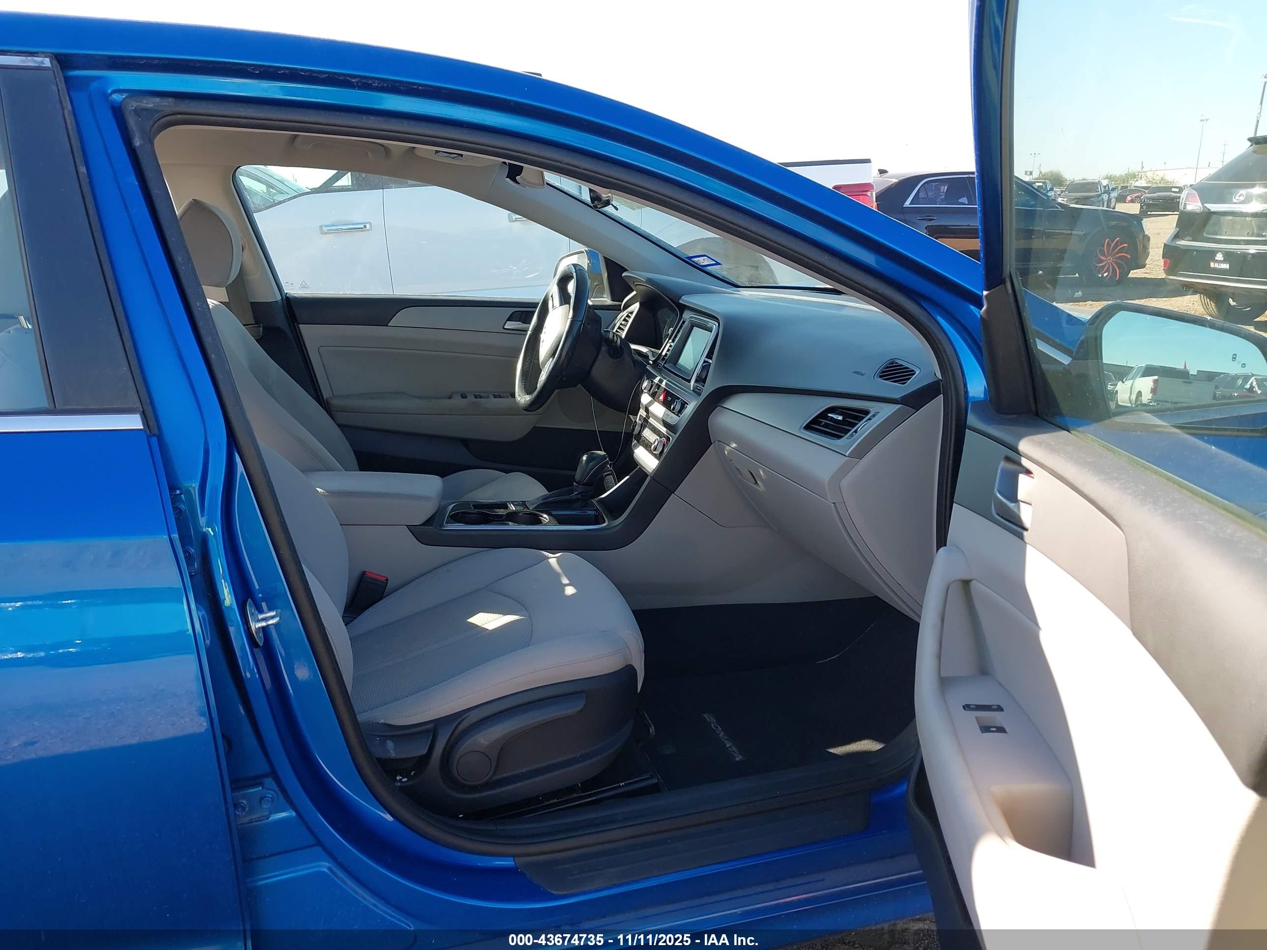 HYUNDAI SONATA image 5
