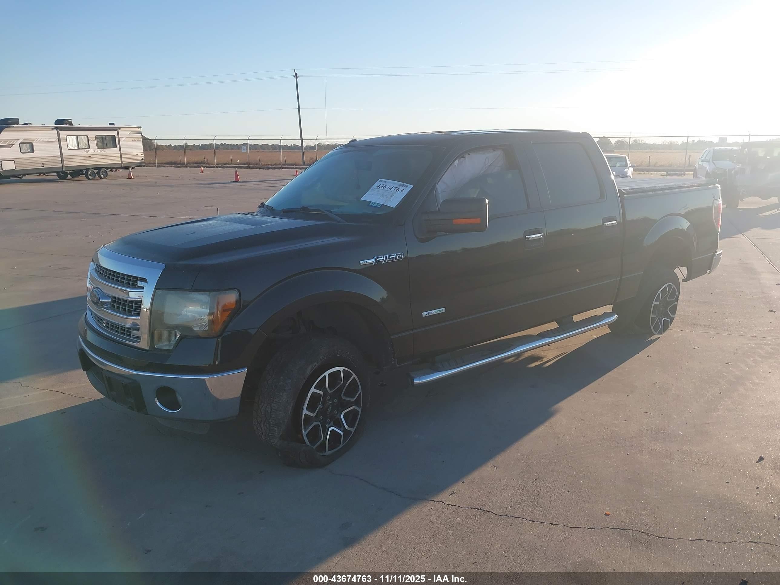 FORD F-150 image 2