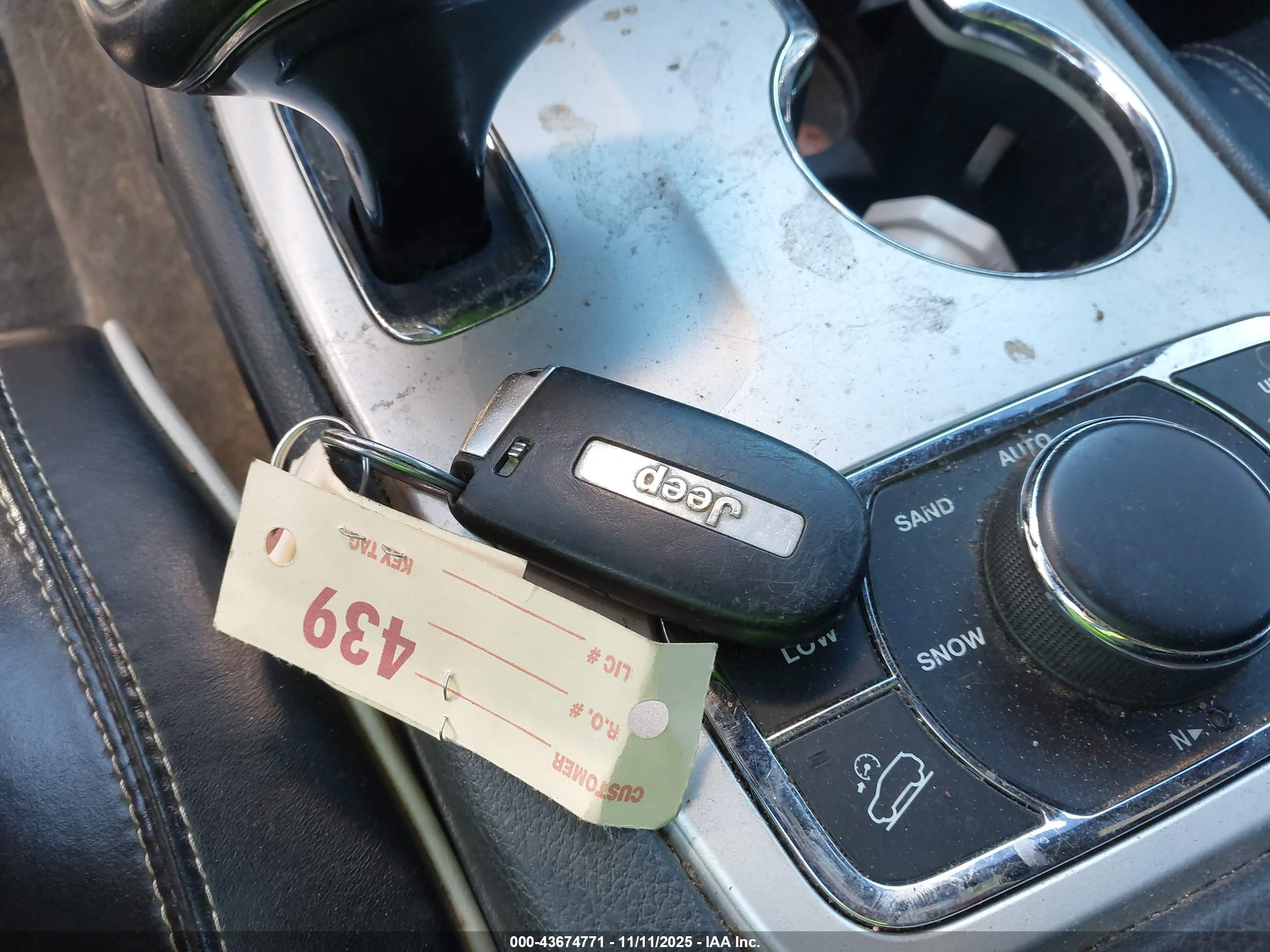 JEEP GRAND image 11