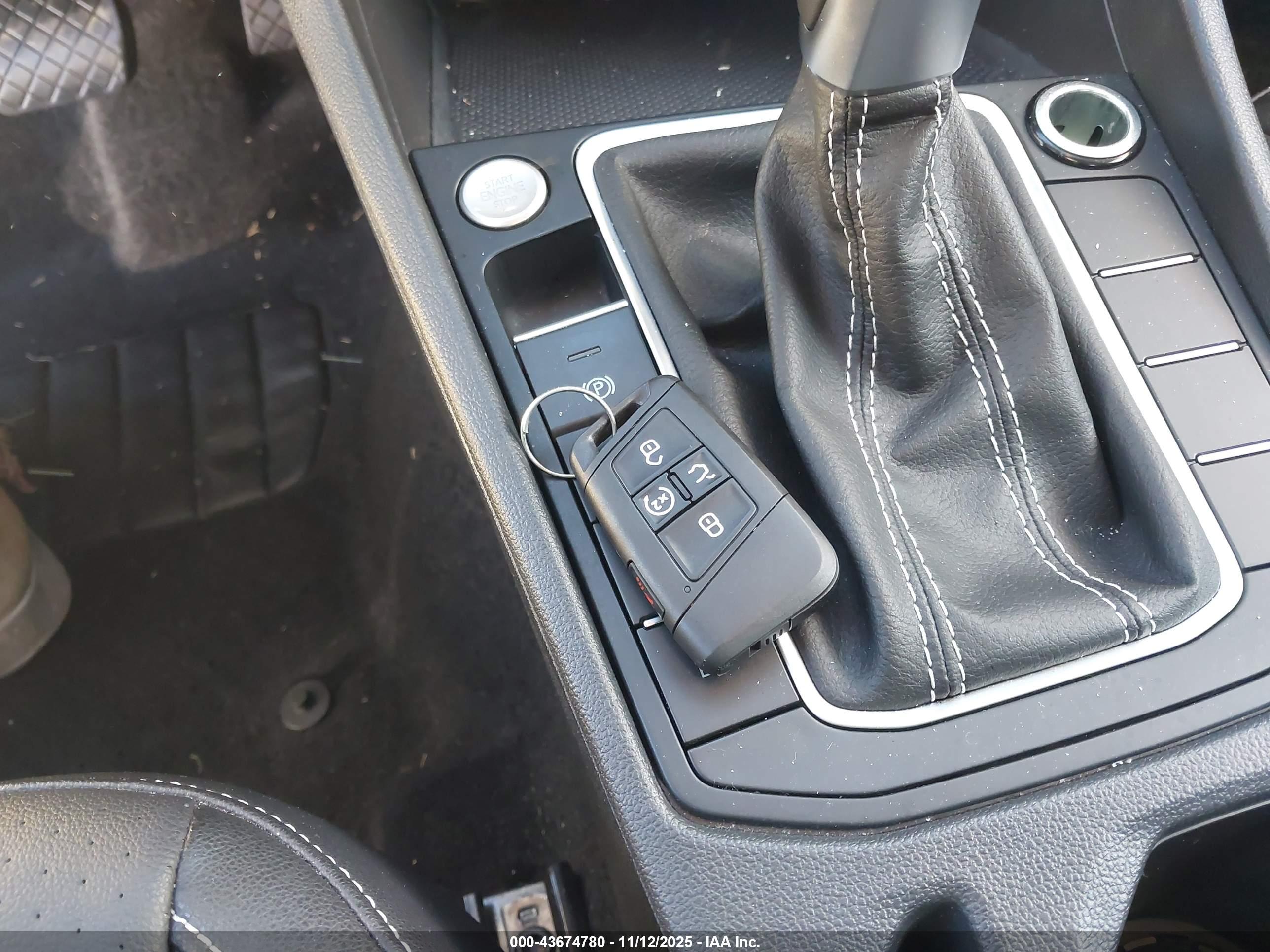 VOLKSWAGEN JETTA image 11