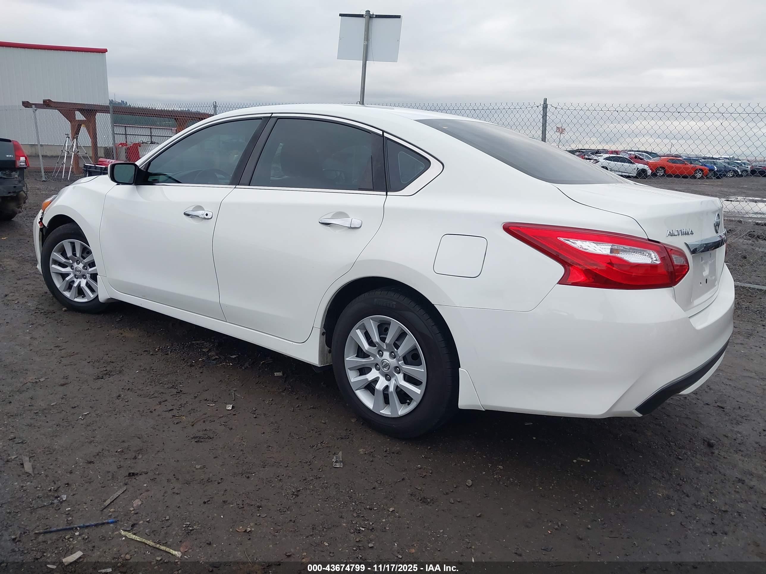 NISSAN ALTIMA image 3