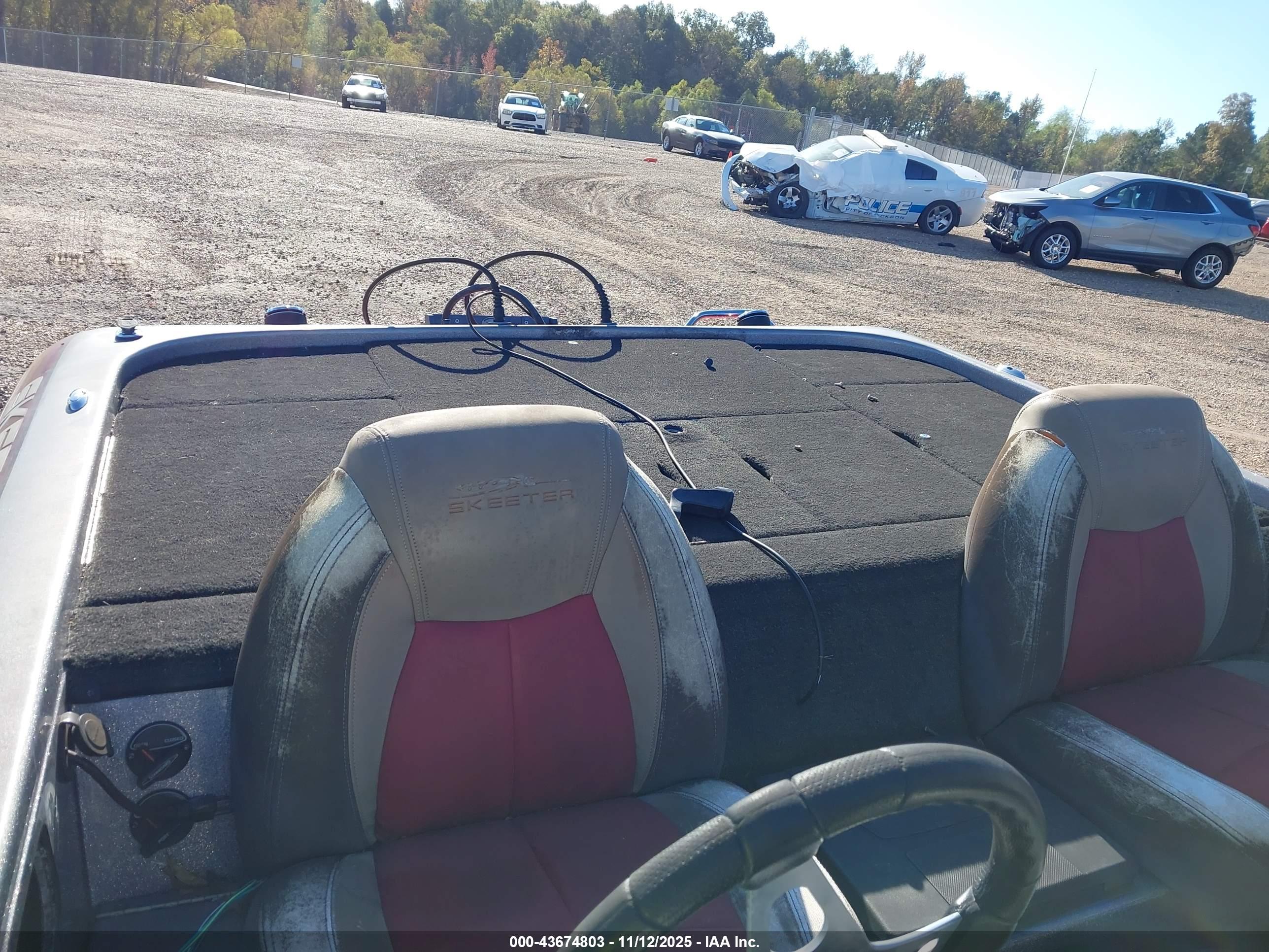 SKEETER BOAT image 8