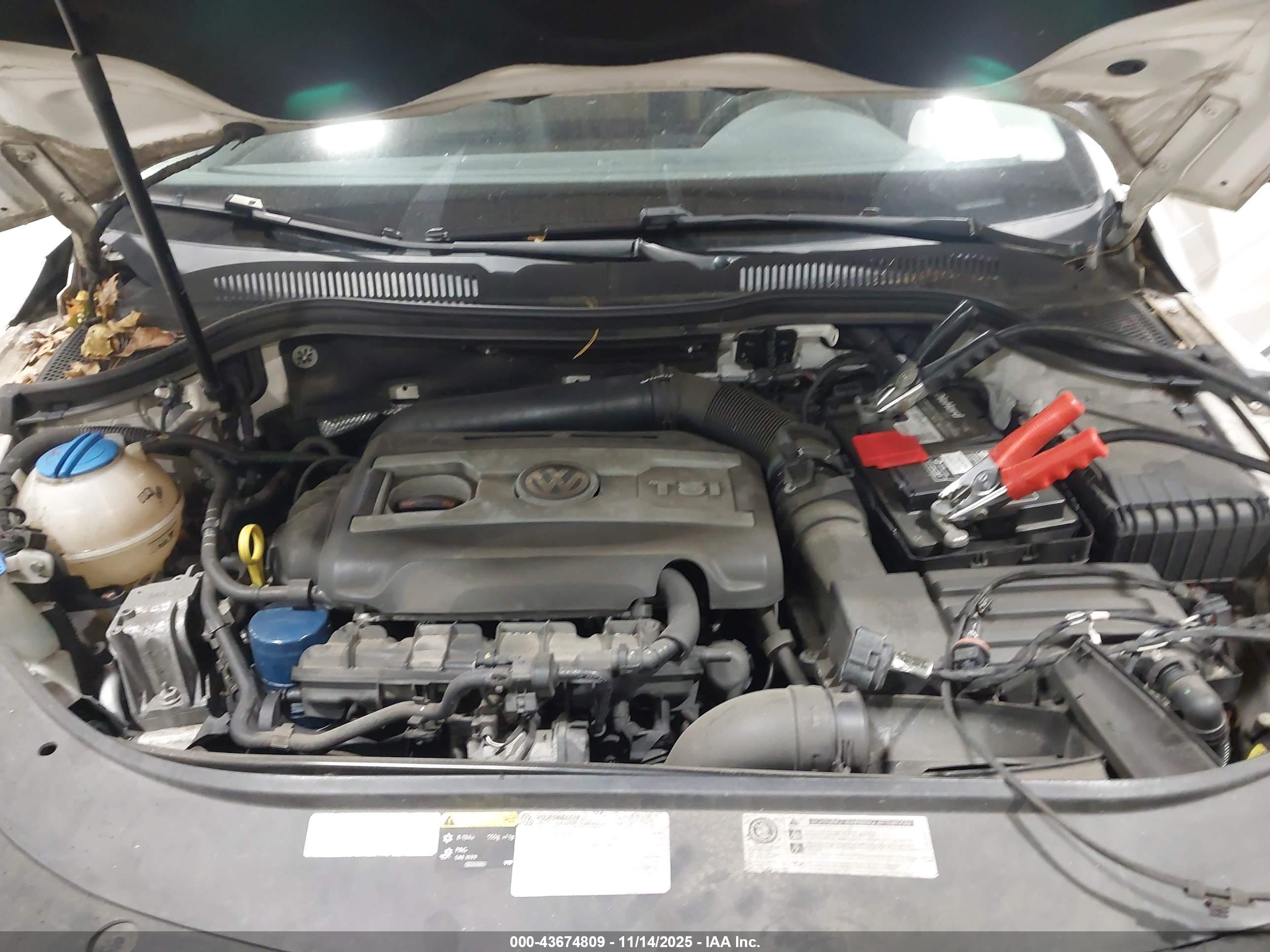 VOLKSWAGEN CC image 10
