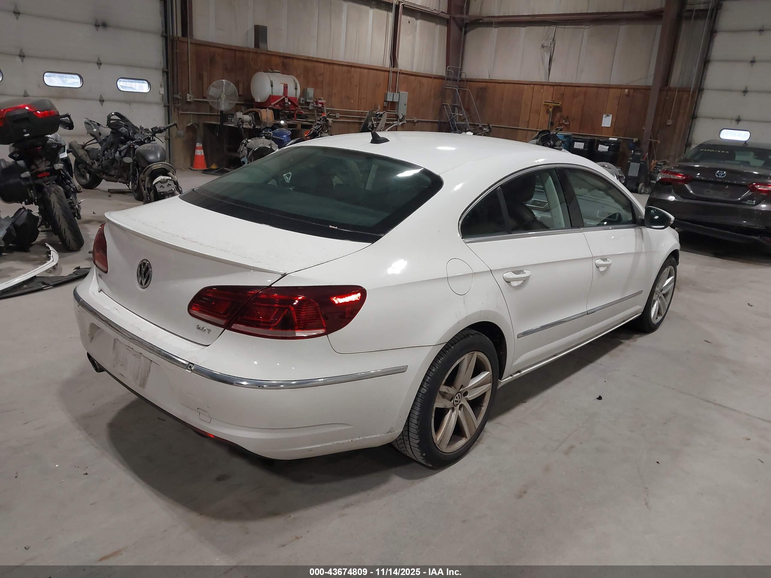VOLKSWAGEN CC image 4