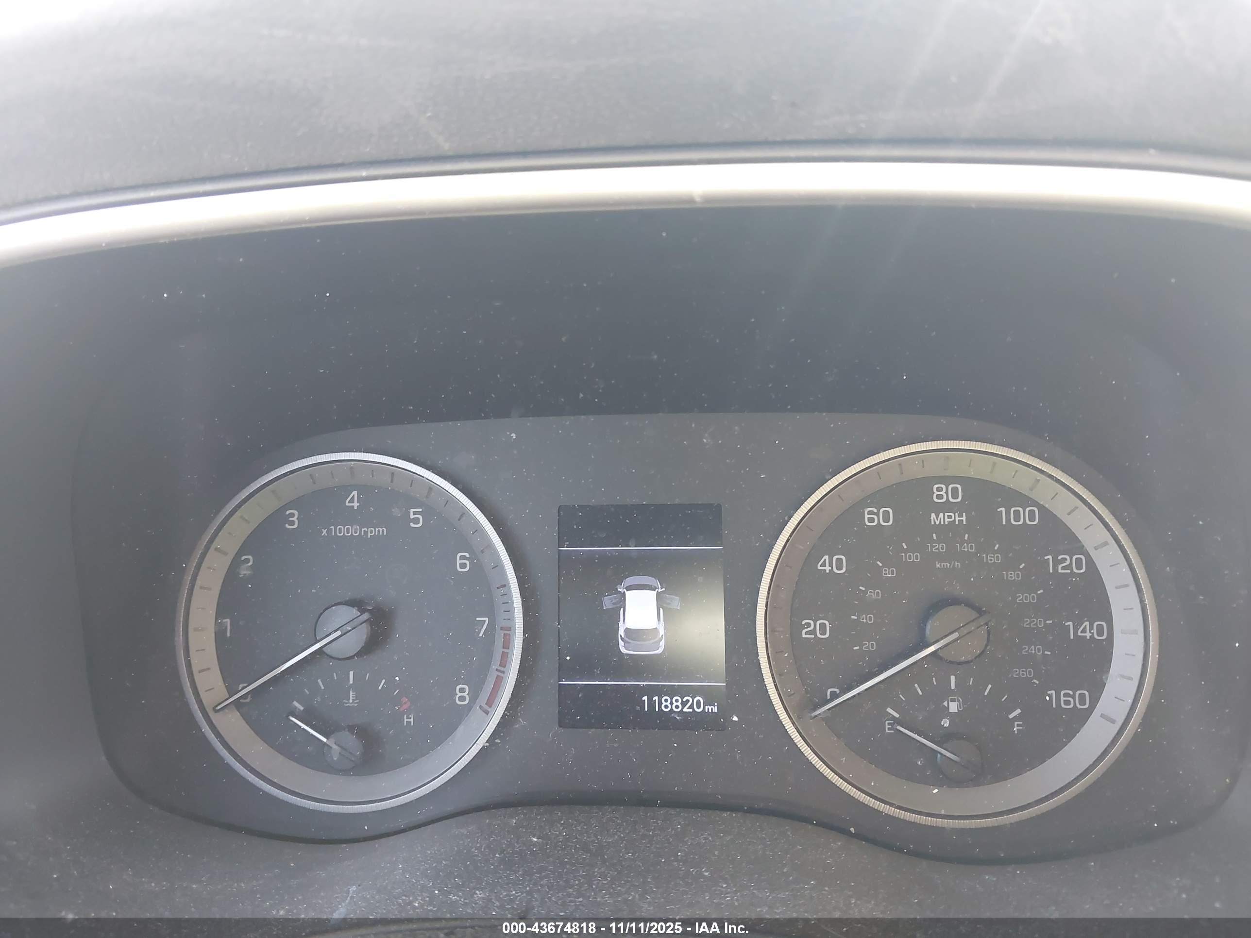 HYUNDAI TUCSON image 7