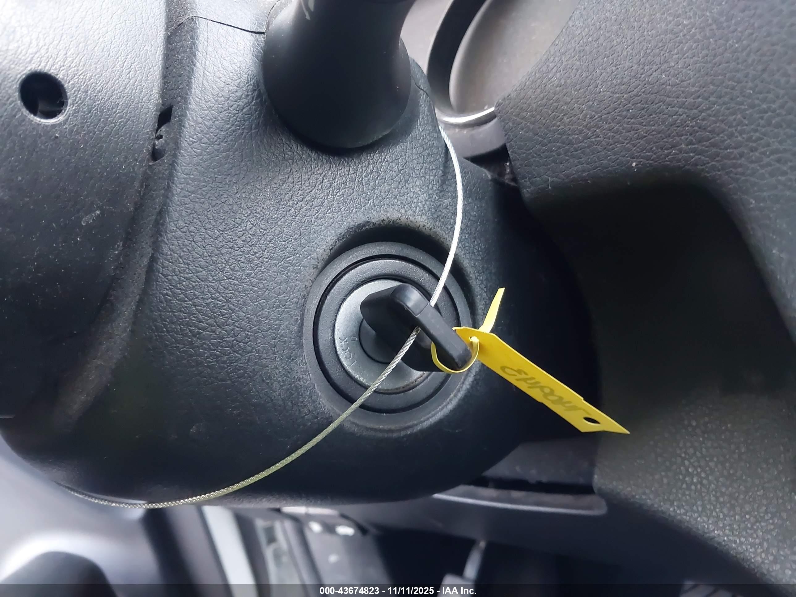 NISSAN ROGUE image 11
