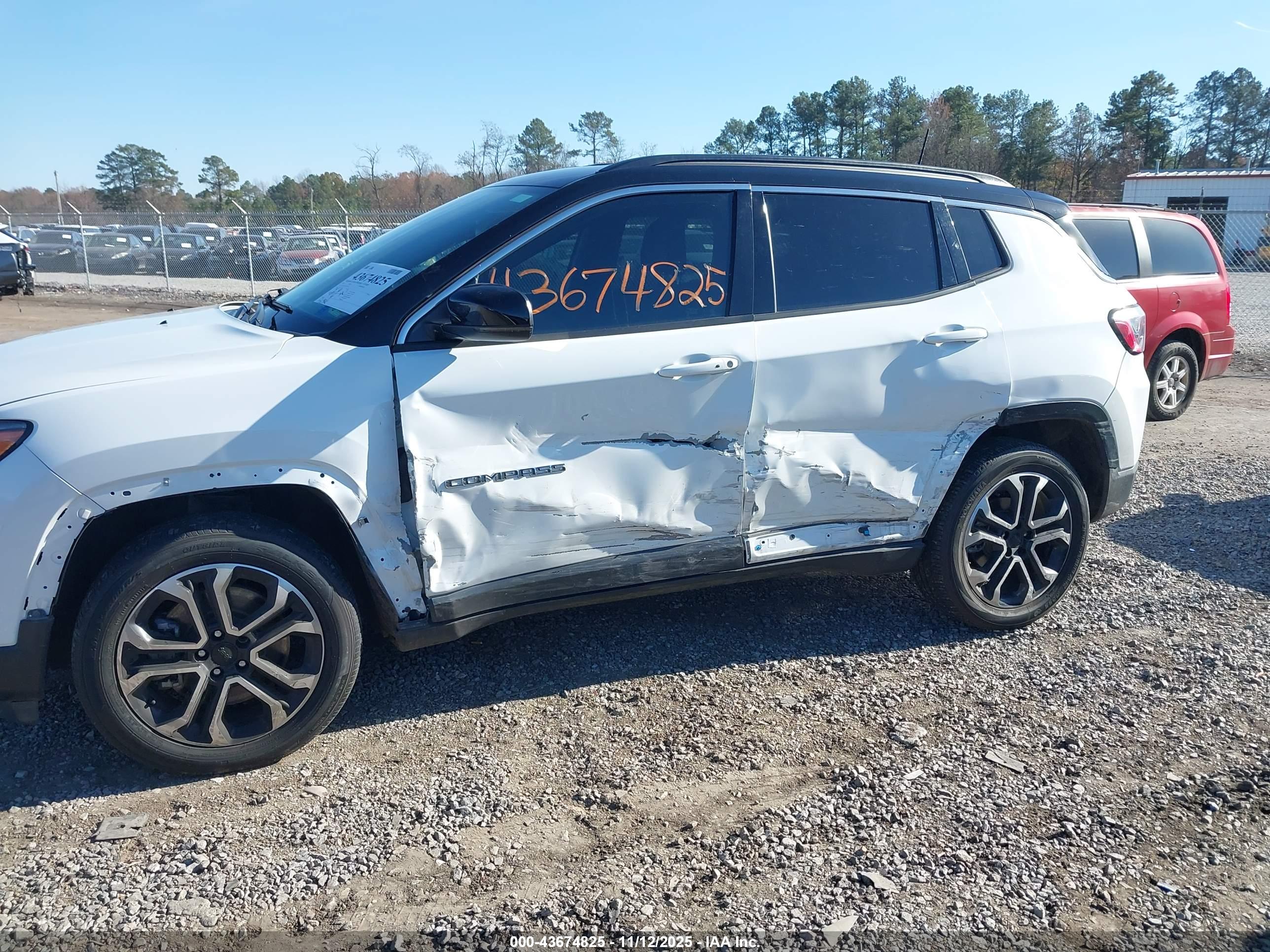 JEEP COMPASS image 6
