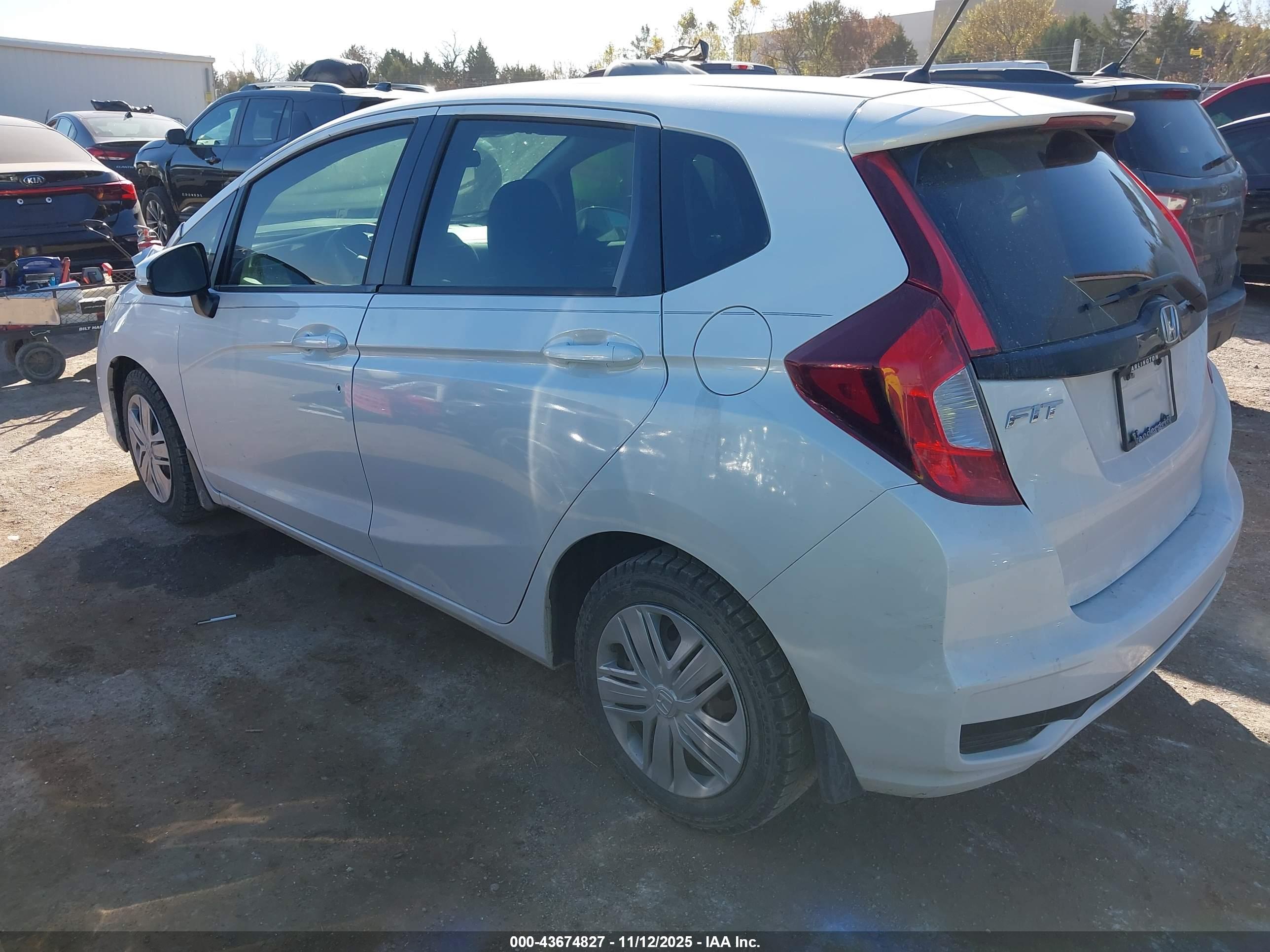 HONDA FIT image 3