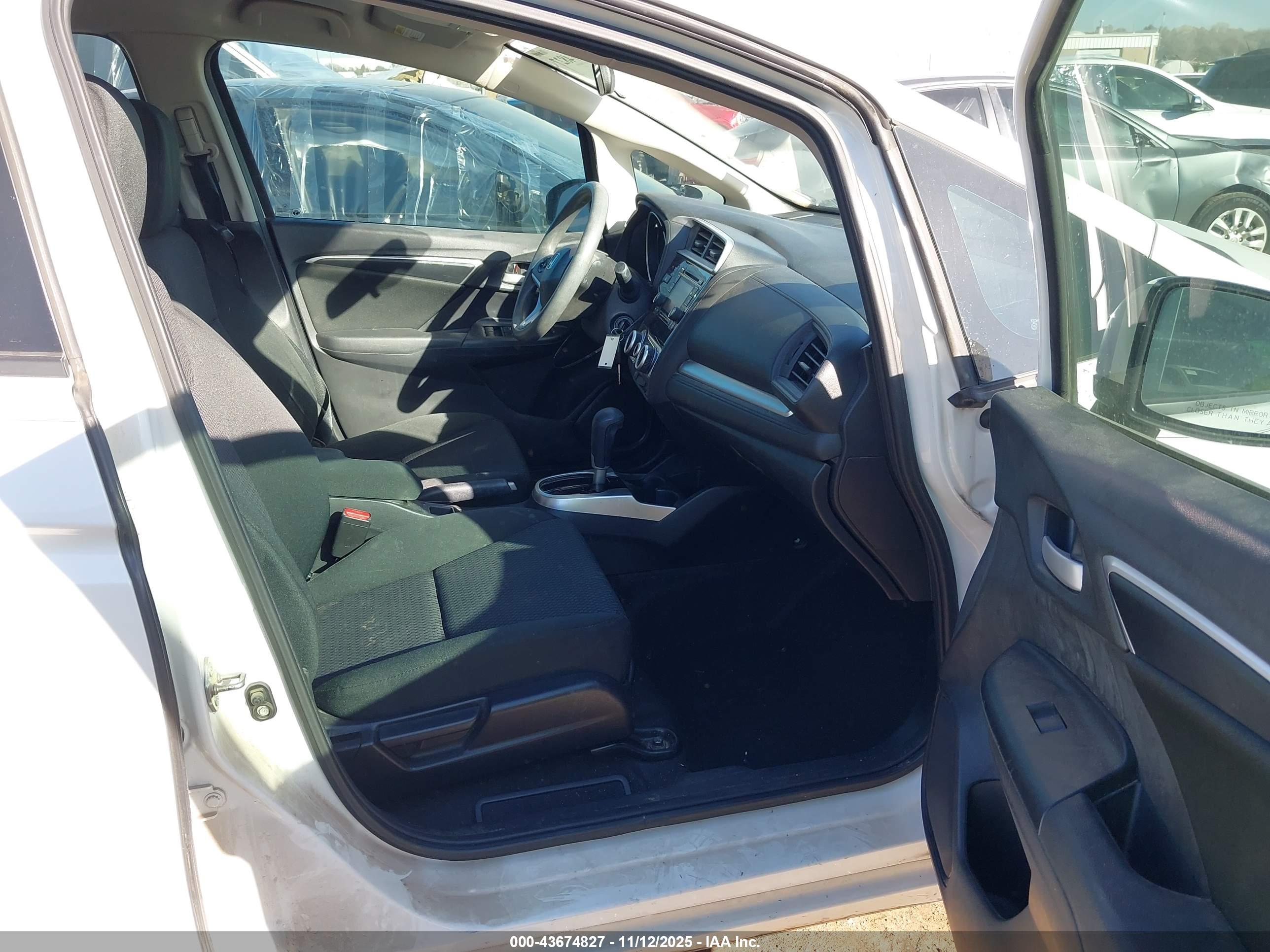 HONDA FIT image 5