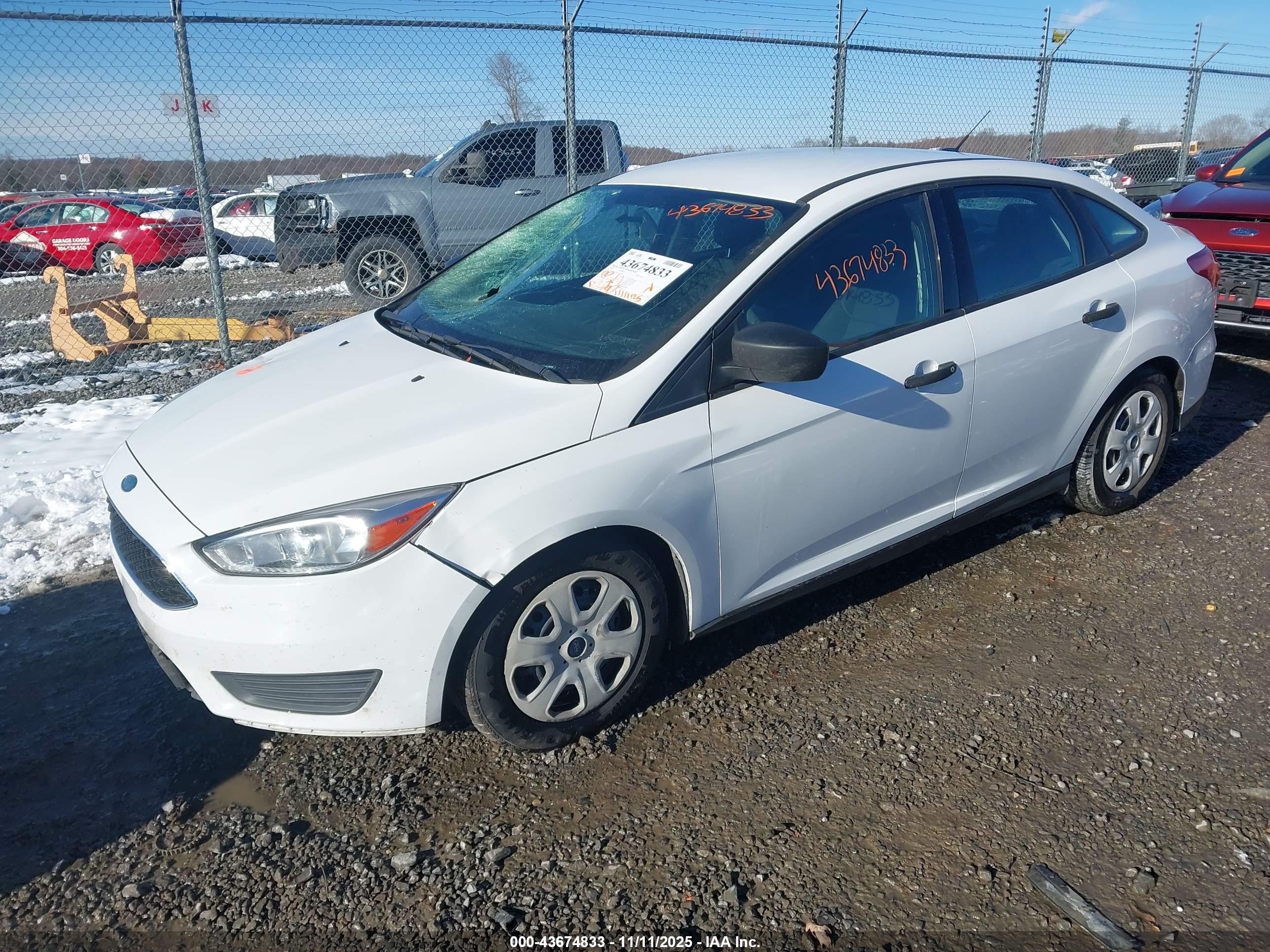 FORD FOCUS image 2