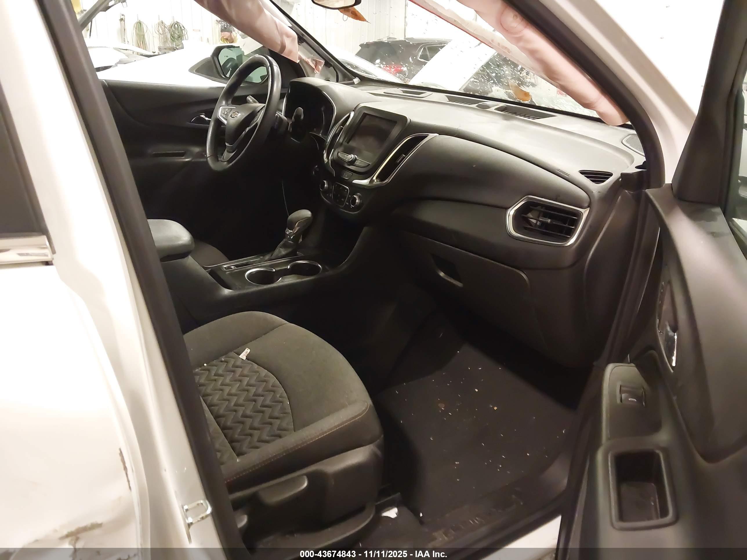 CHEVROLET EQUINOX image 5