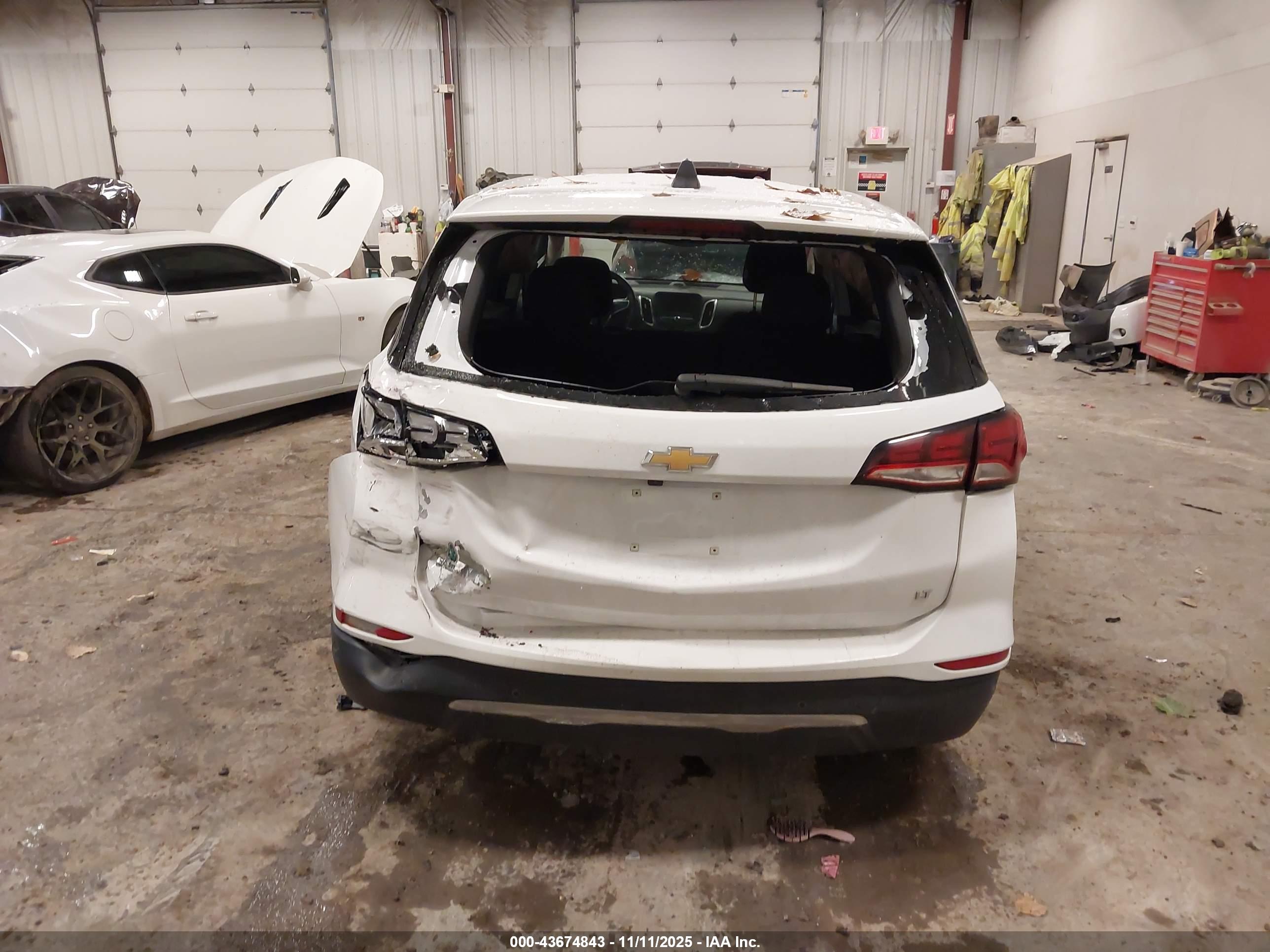 CHEVROLET EQUINOX image 6