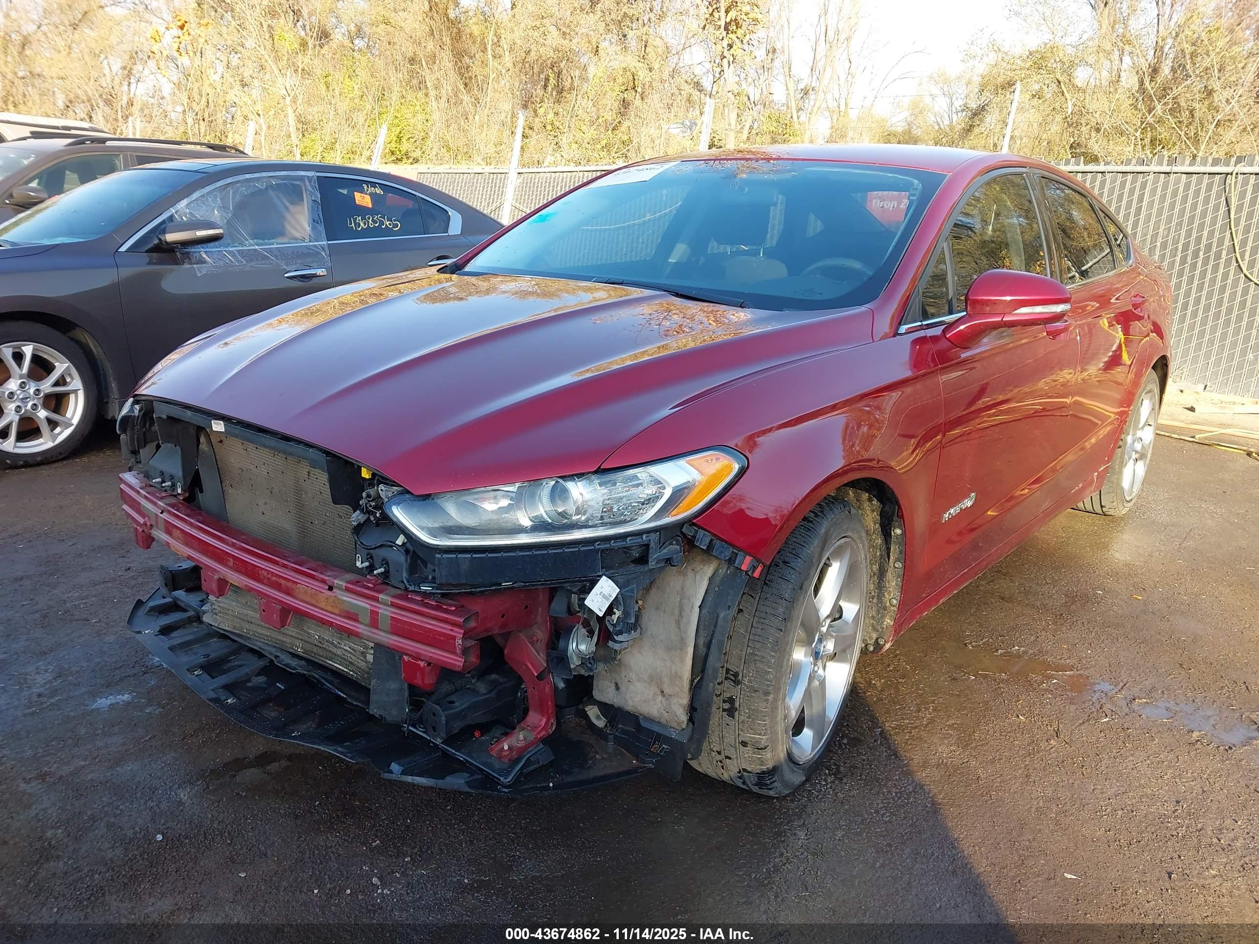 FORD FUSION image 2