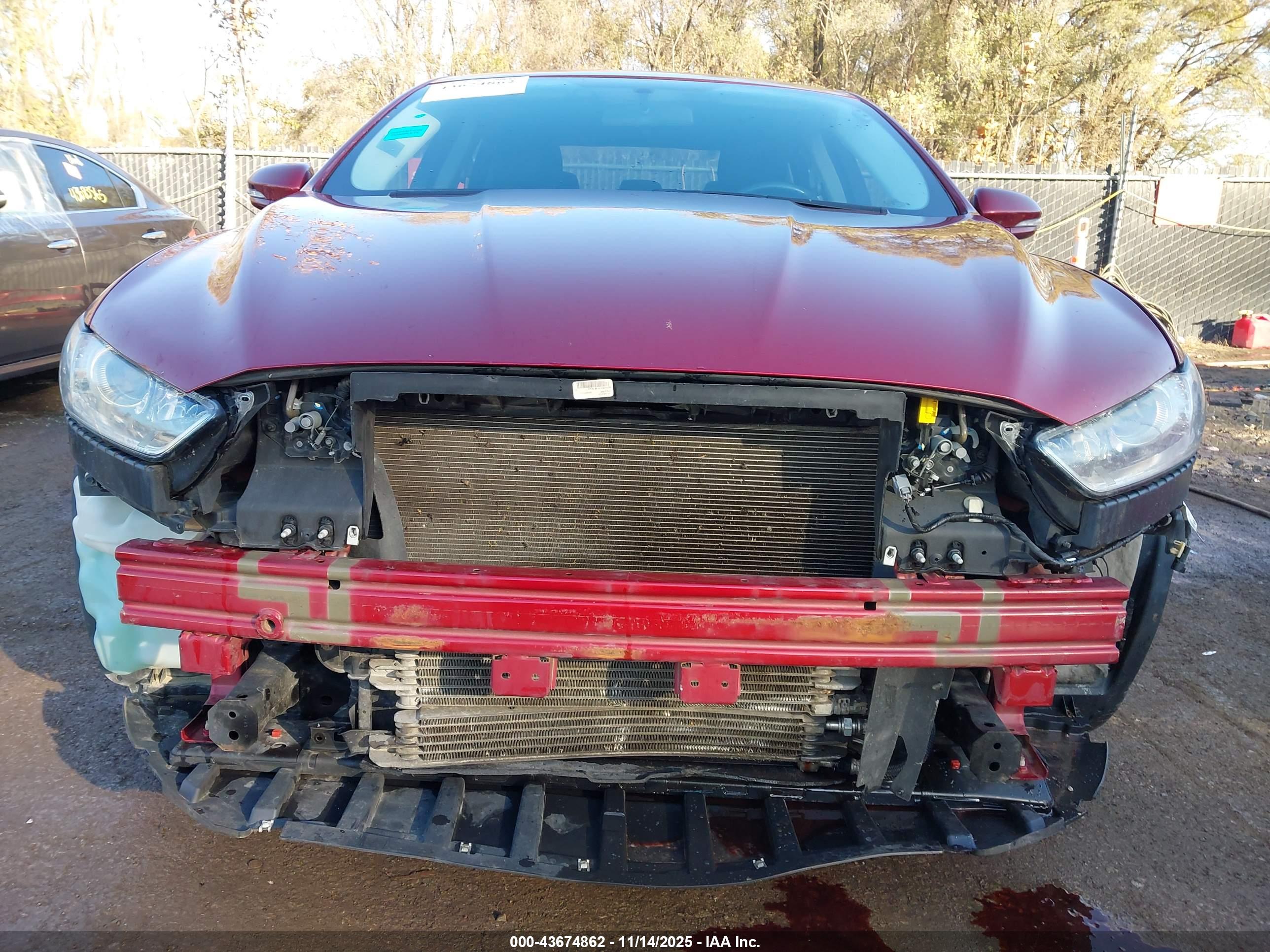 FORD FUSION image 6