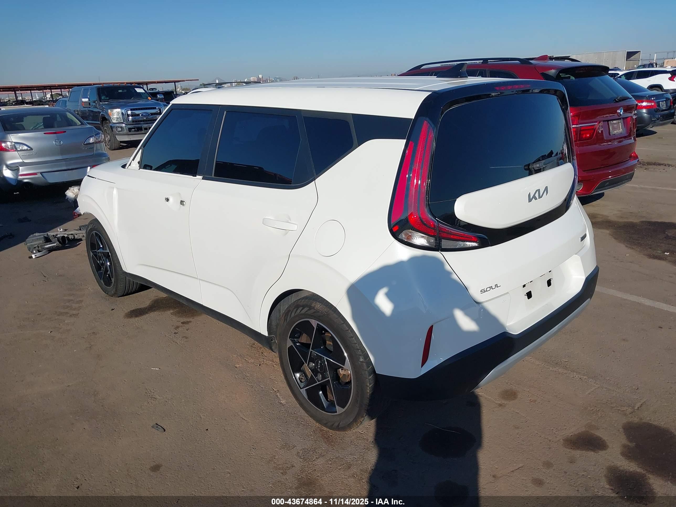 KIA SOUL image 3