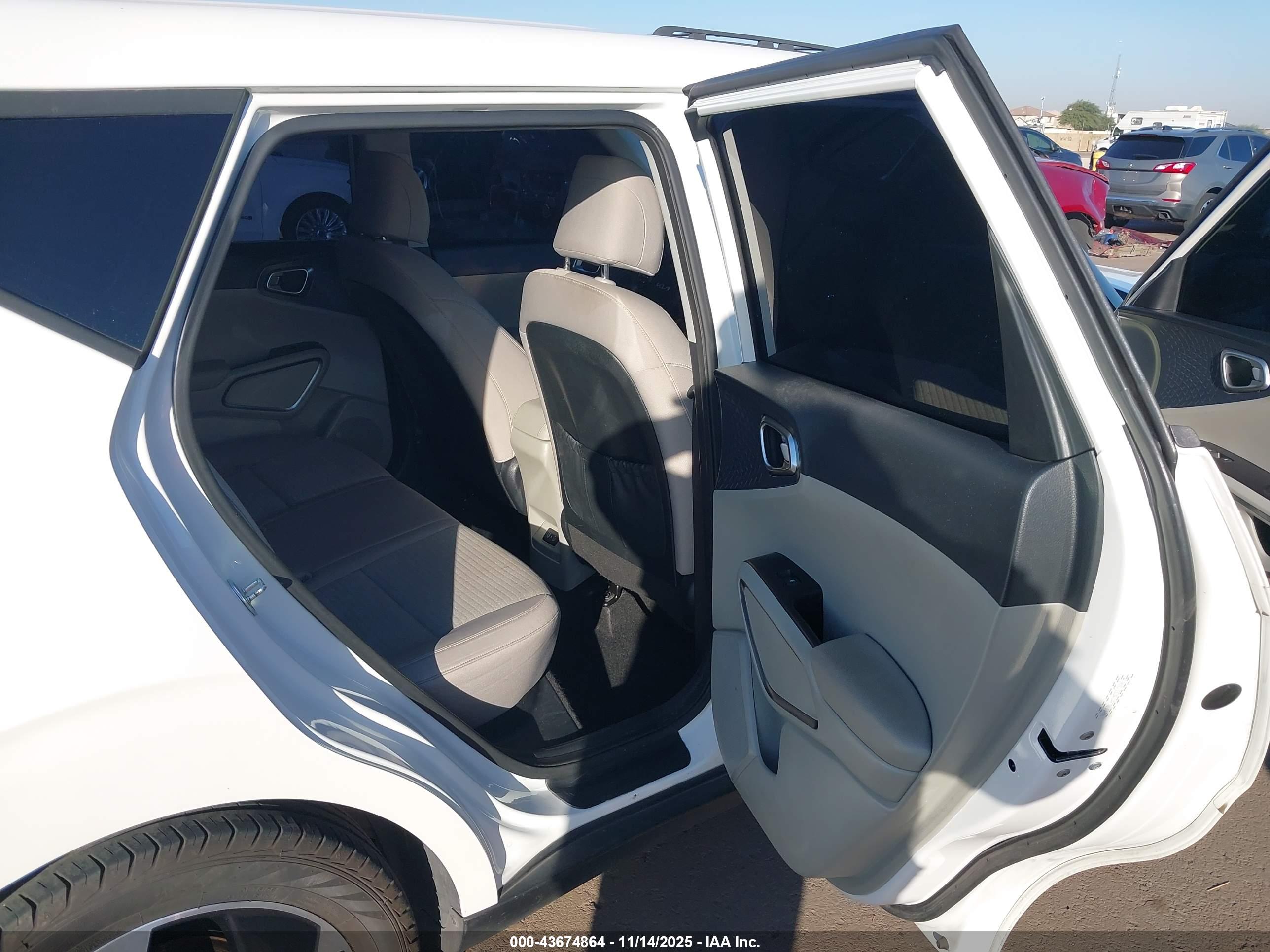 KIA SOUL image 8