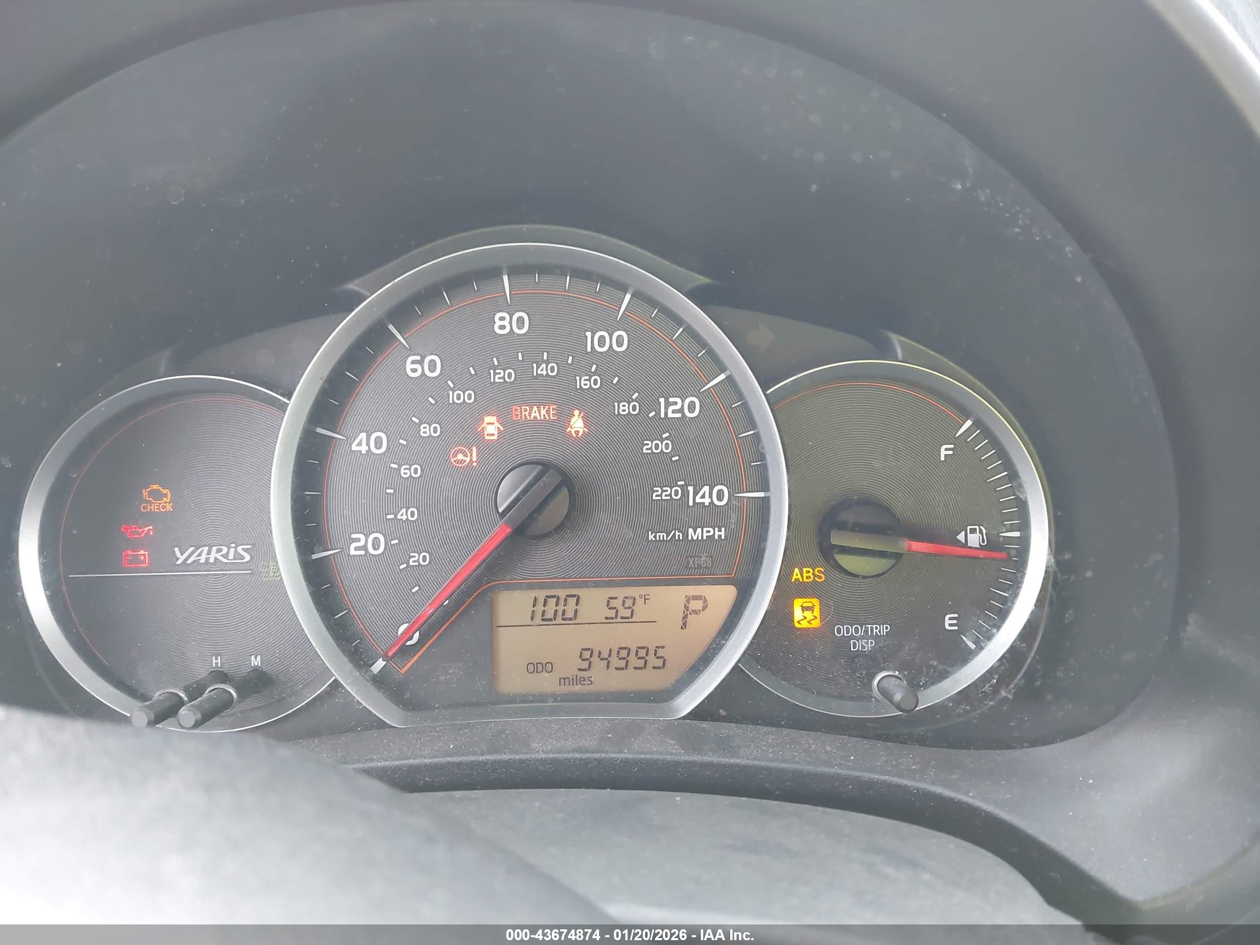 TOYOTA YARIS image 7