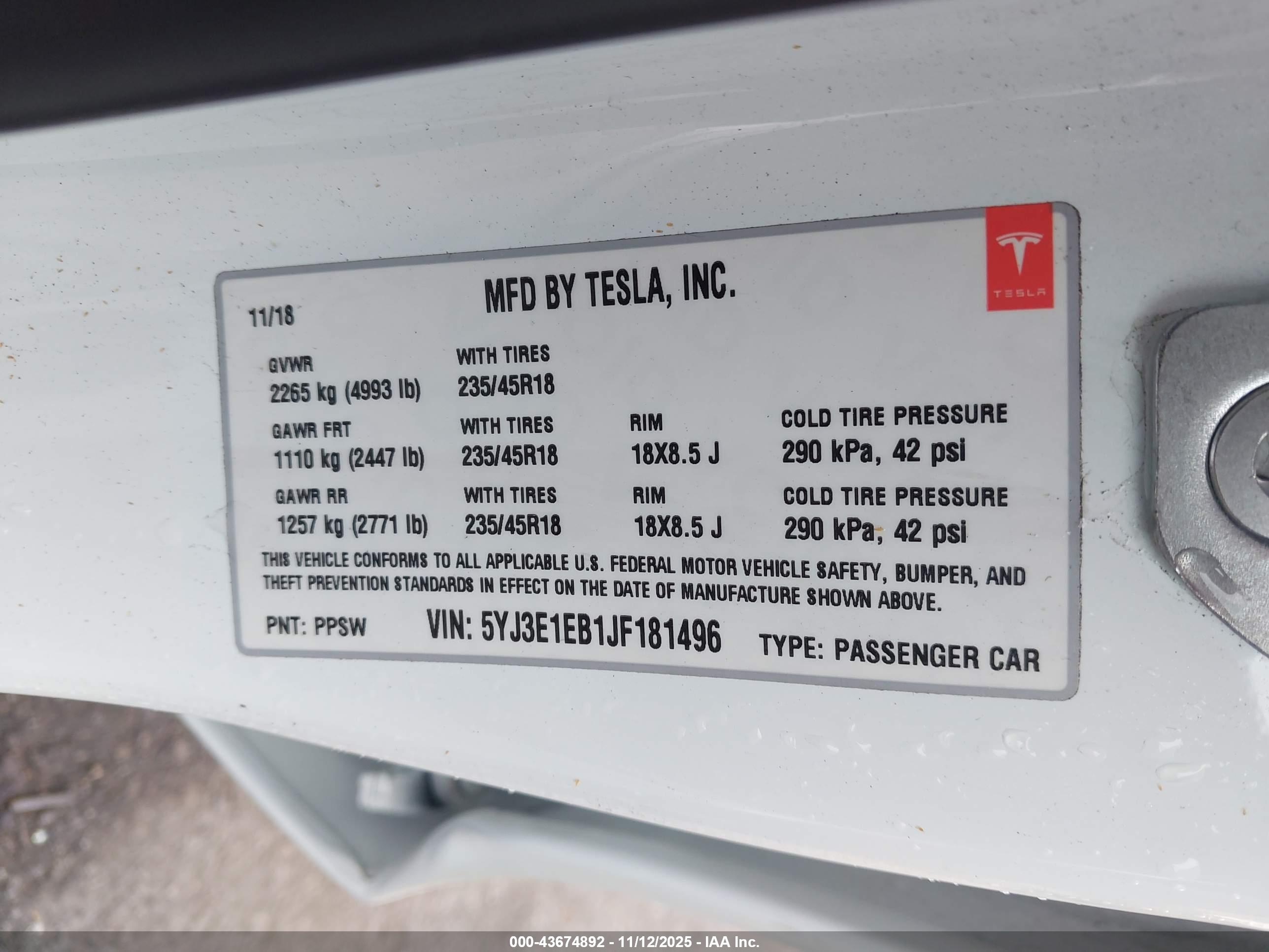 TESLA MODEL image 9