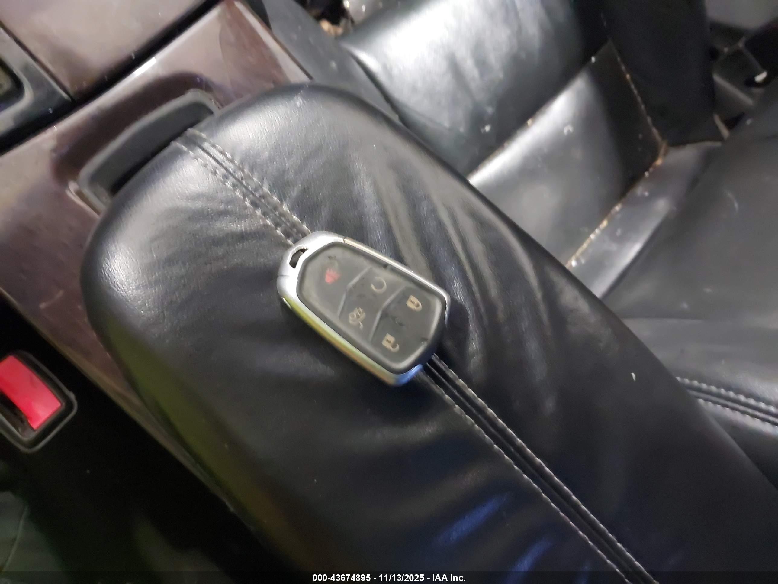 CADILLAC XTS image 11
