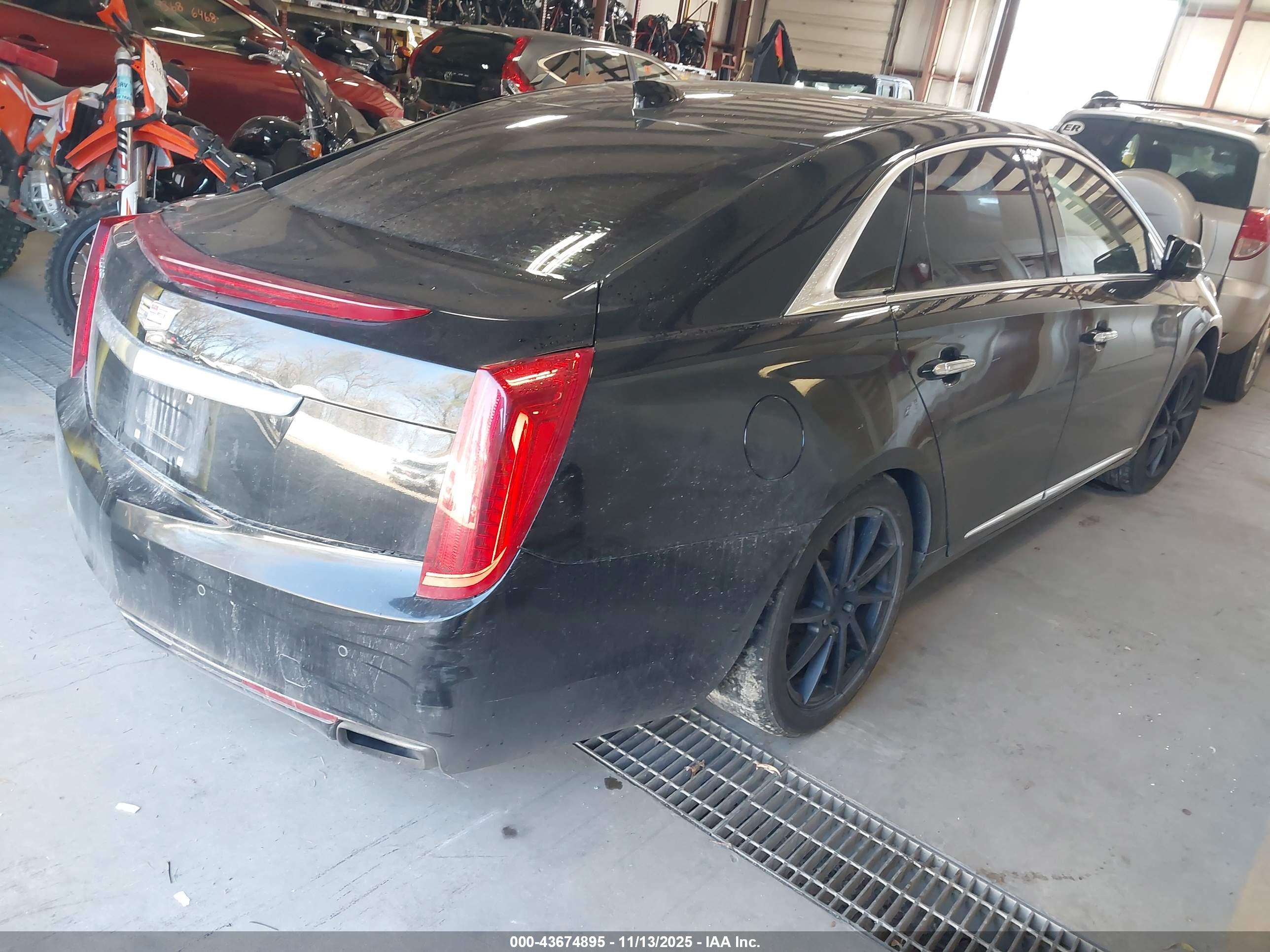 CADILLAC XTS image 4