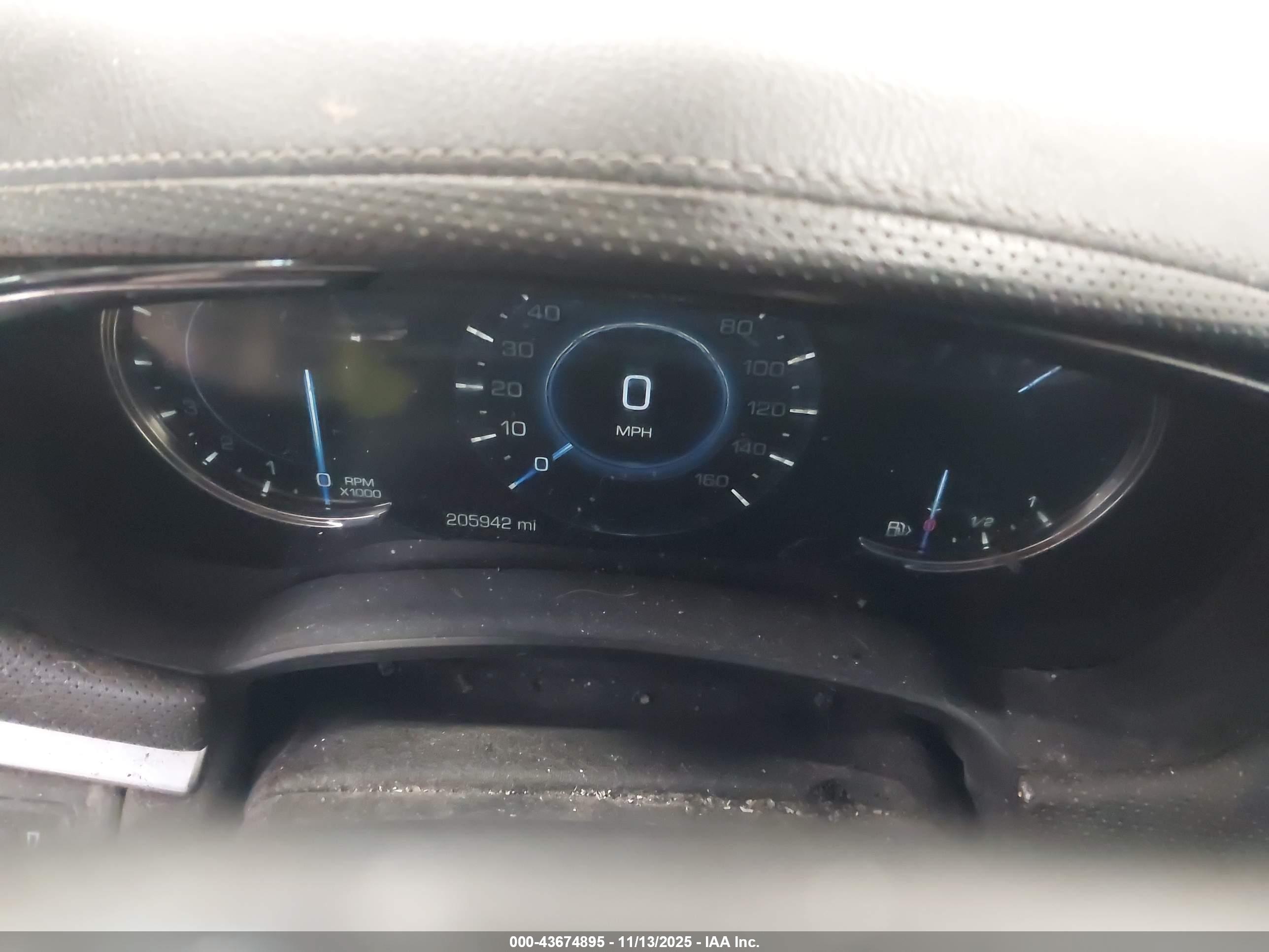 CADILLAC XTS image 7