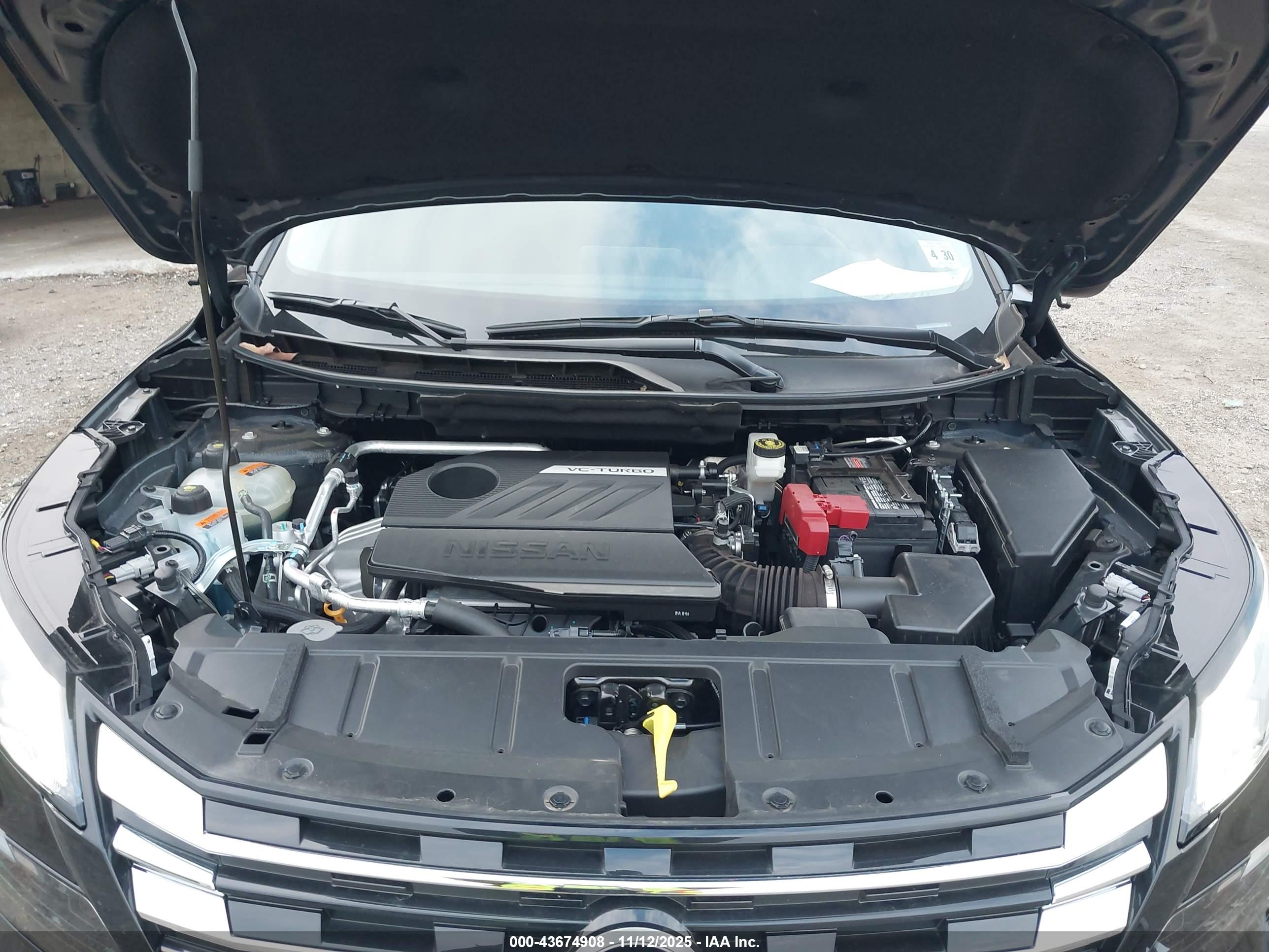 NISSAN ROGUE image 10