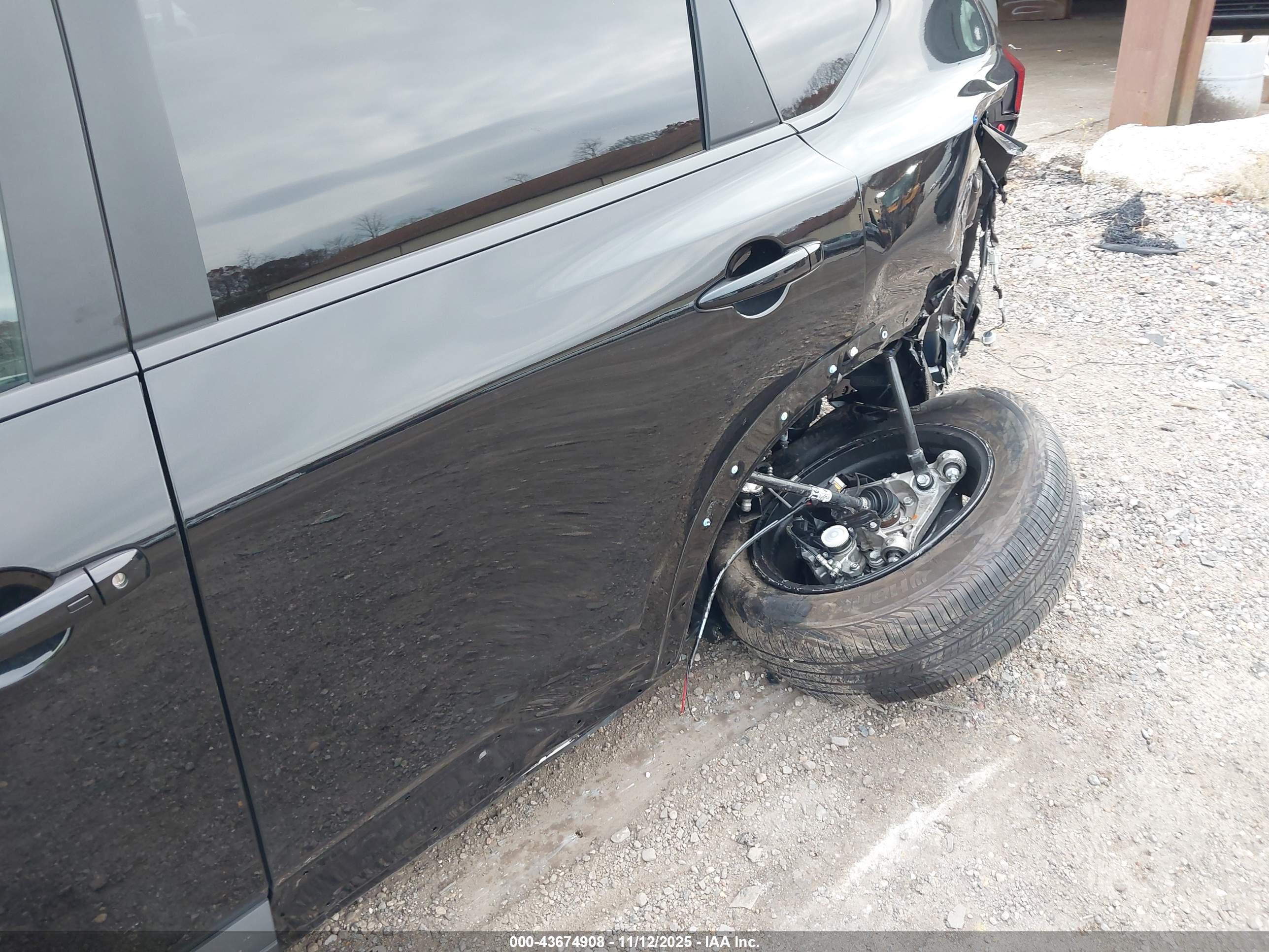 NISSAN ROGUE image 6