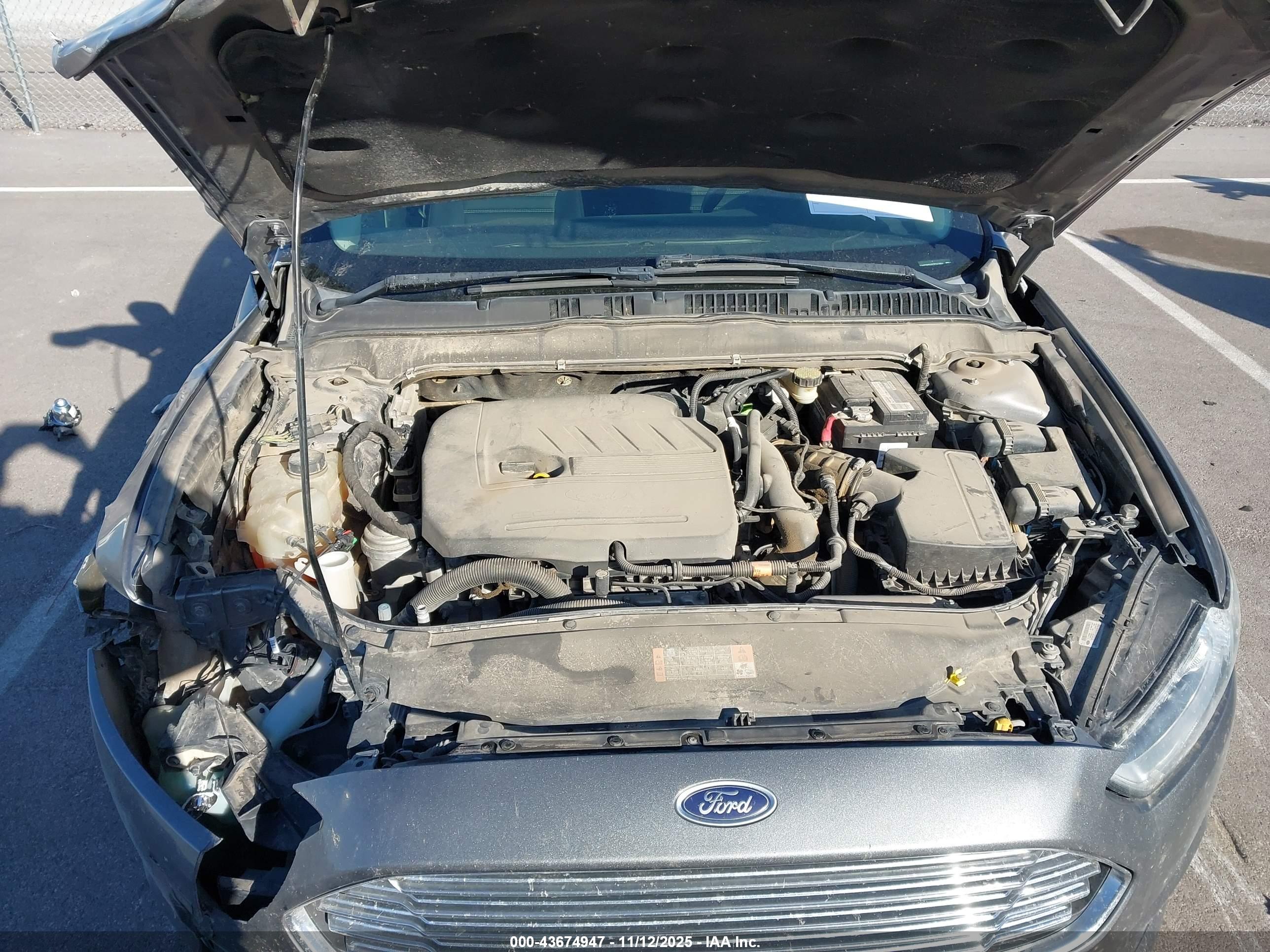 FORD FUSION image 10