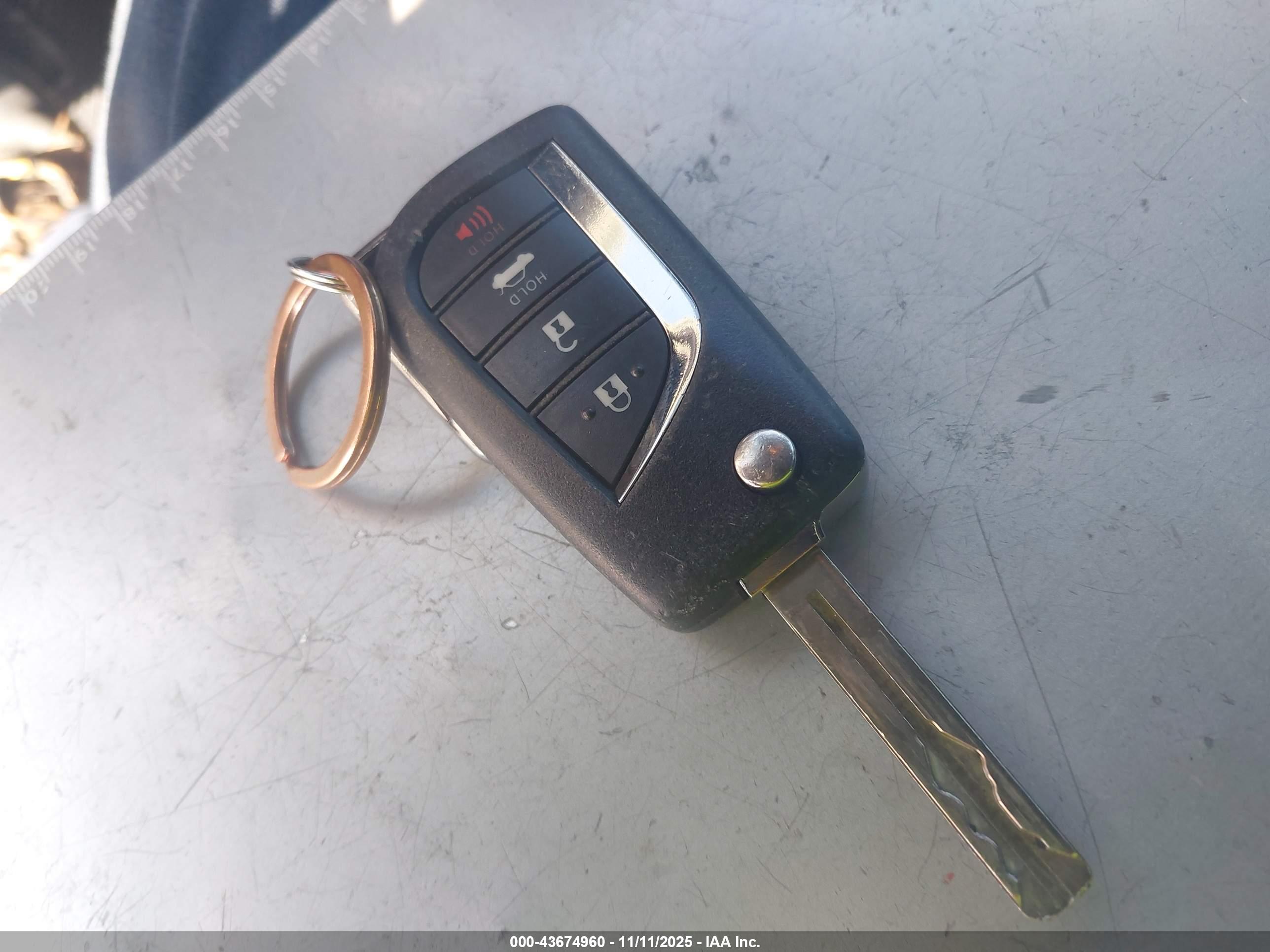 TOYOTA COROLLA image 11