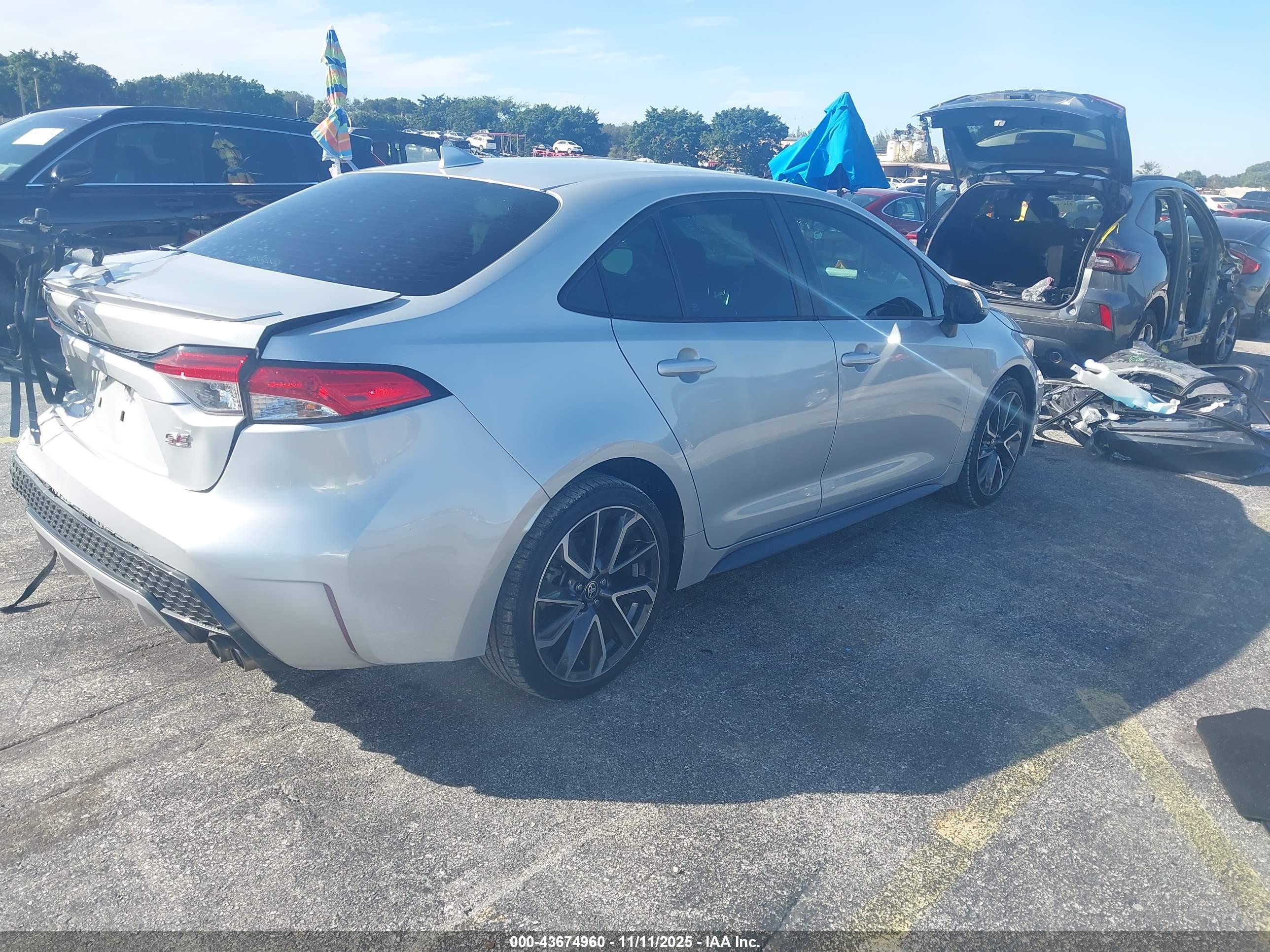 TOYOTA COROLLA image 4