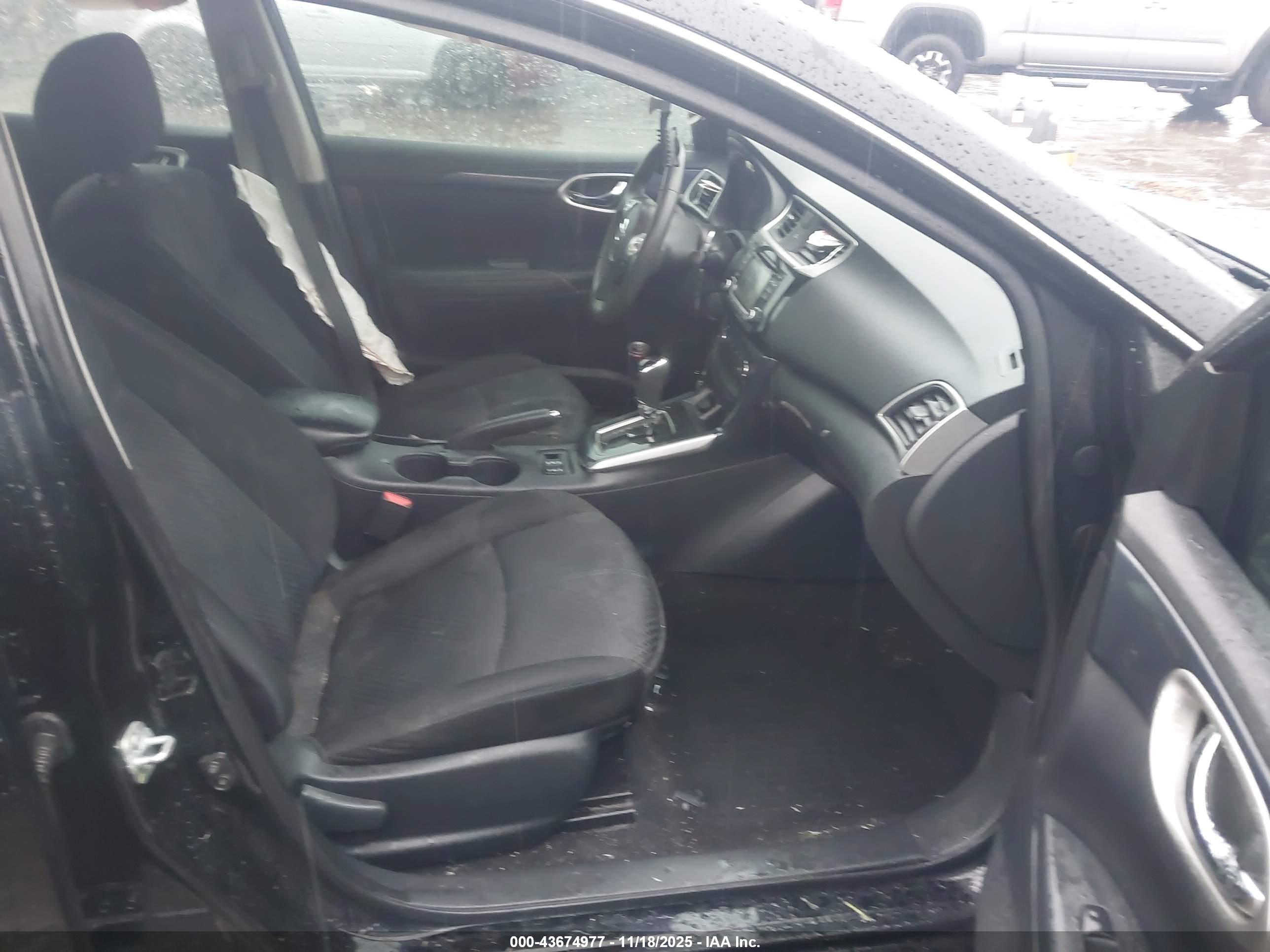 NISSAN SENTRA image 5