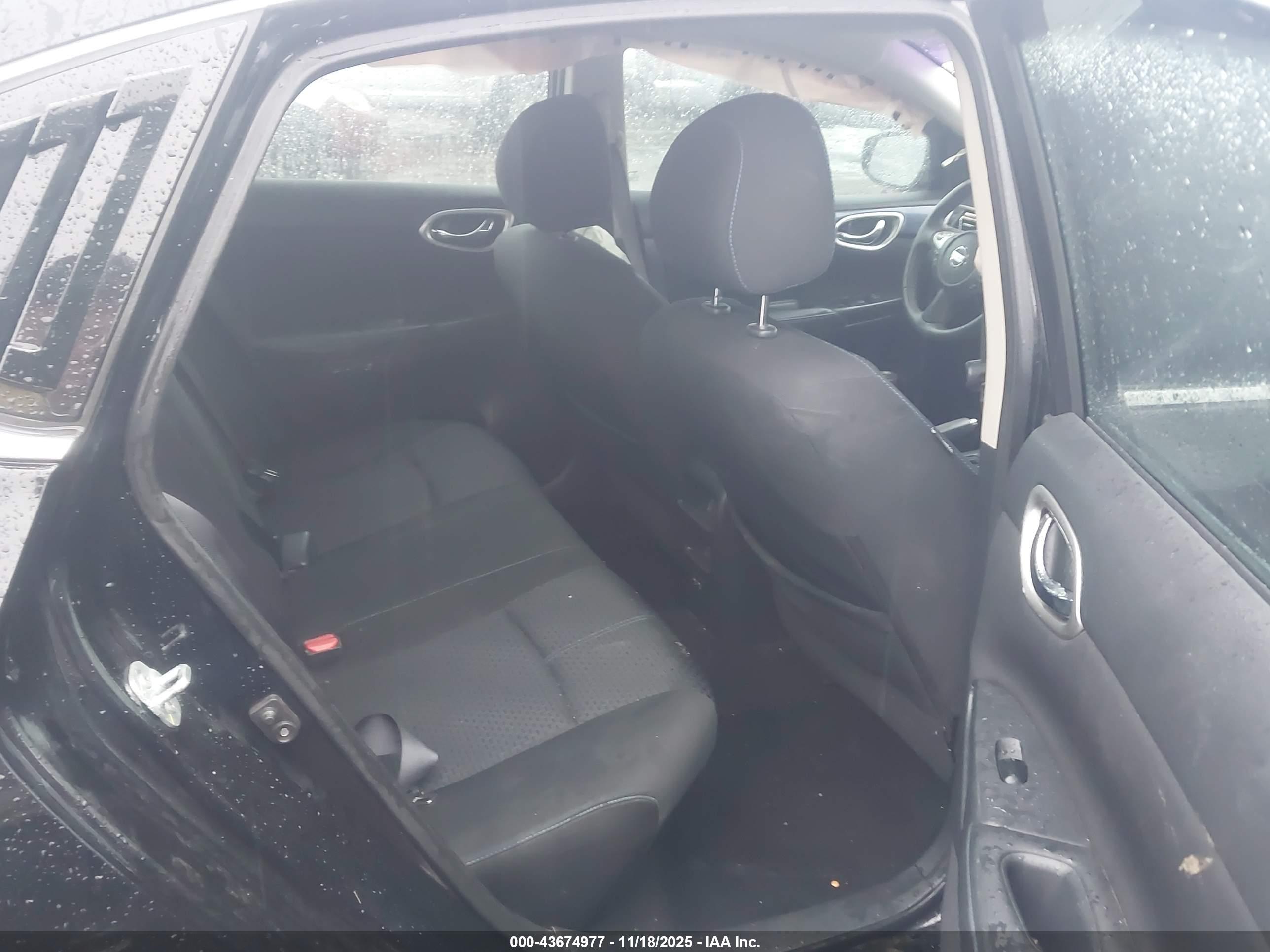 NISSAN SENTRA image 8