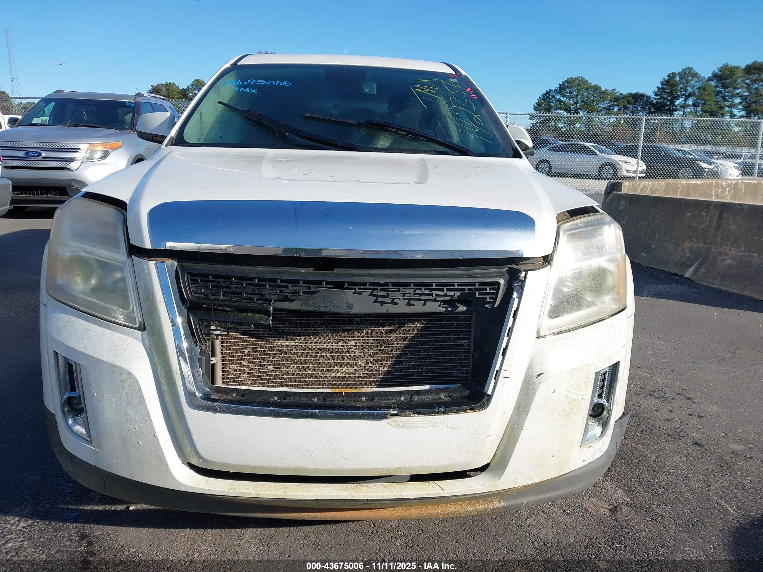 GMC TERRAIN image 6