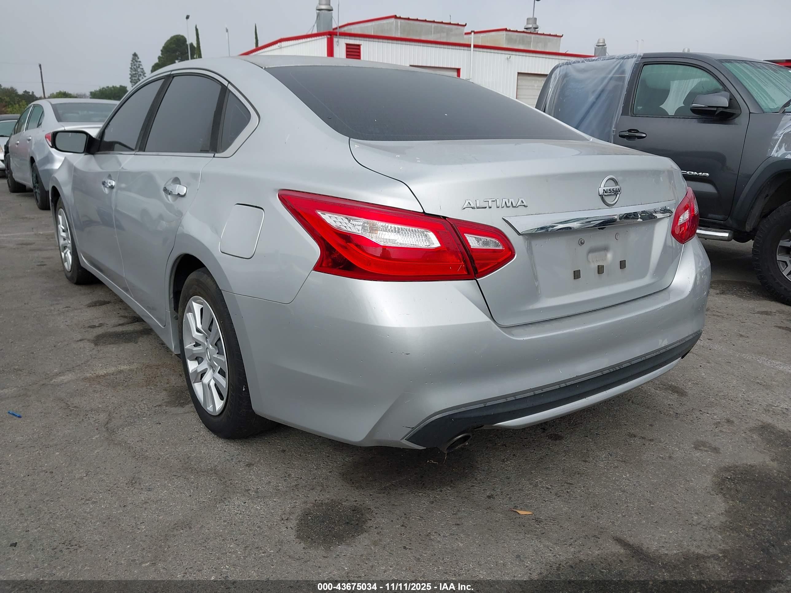 NISSAN ALTIMA image 3