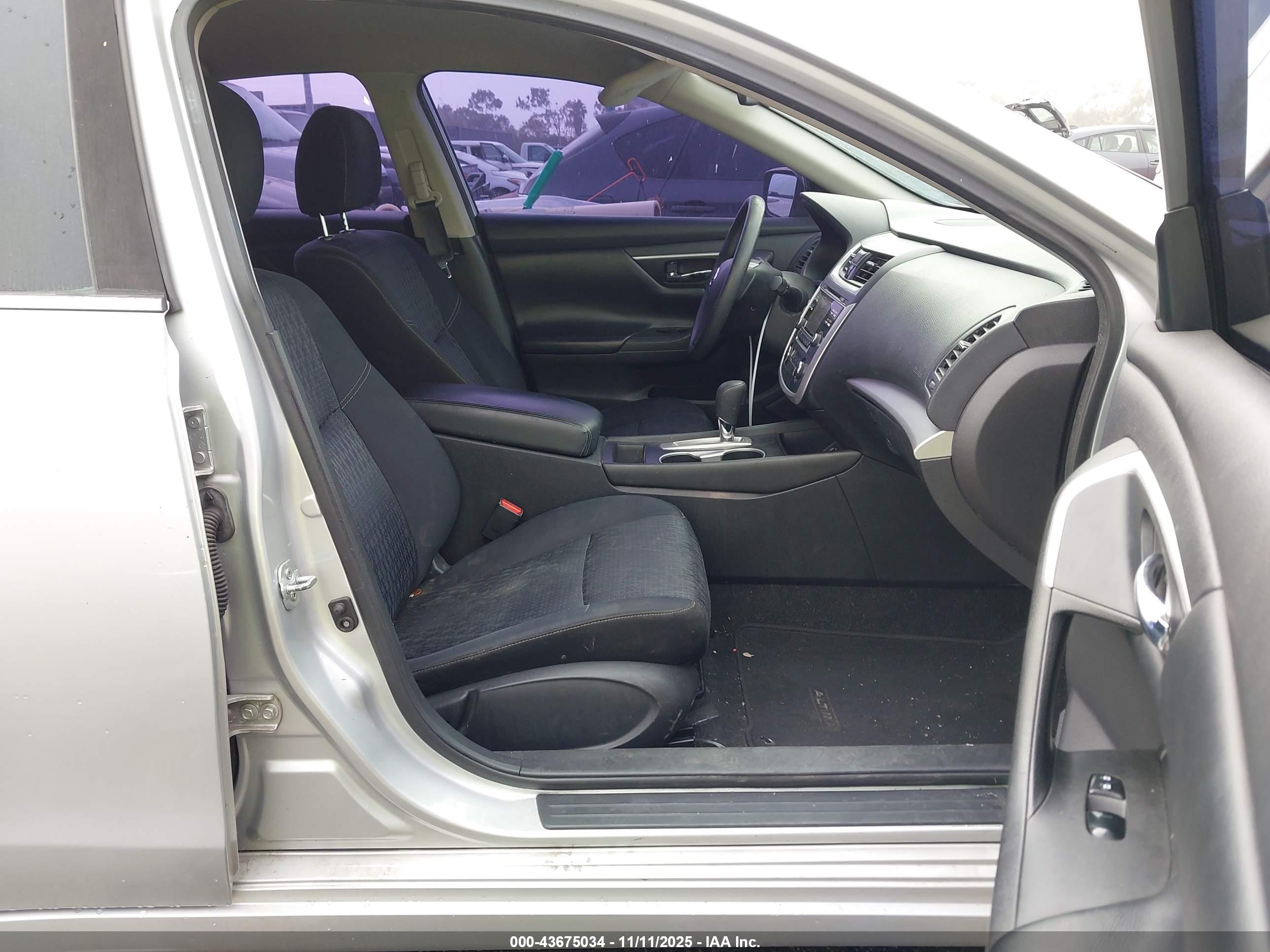 NISSAN ALTIMA image 5