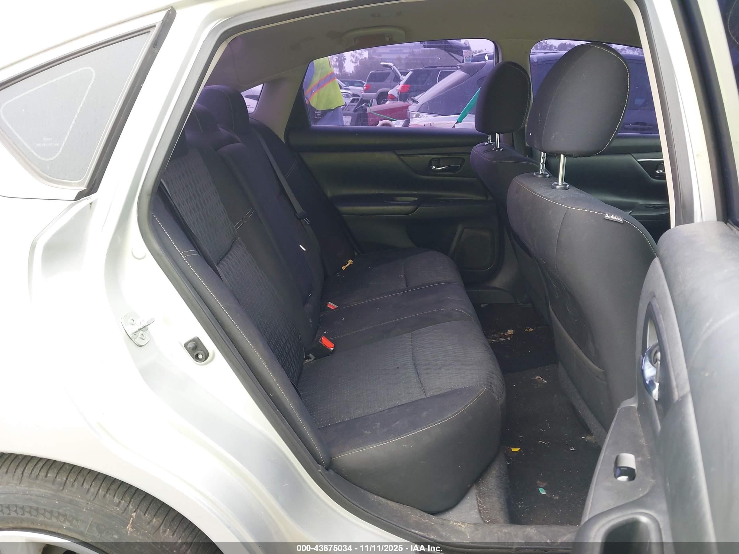 NISSAN ALTIMA image 8