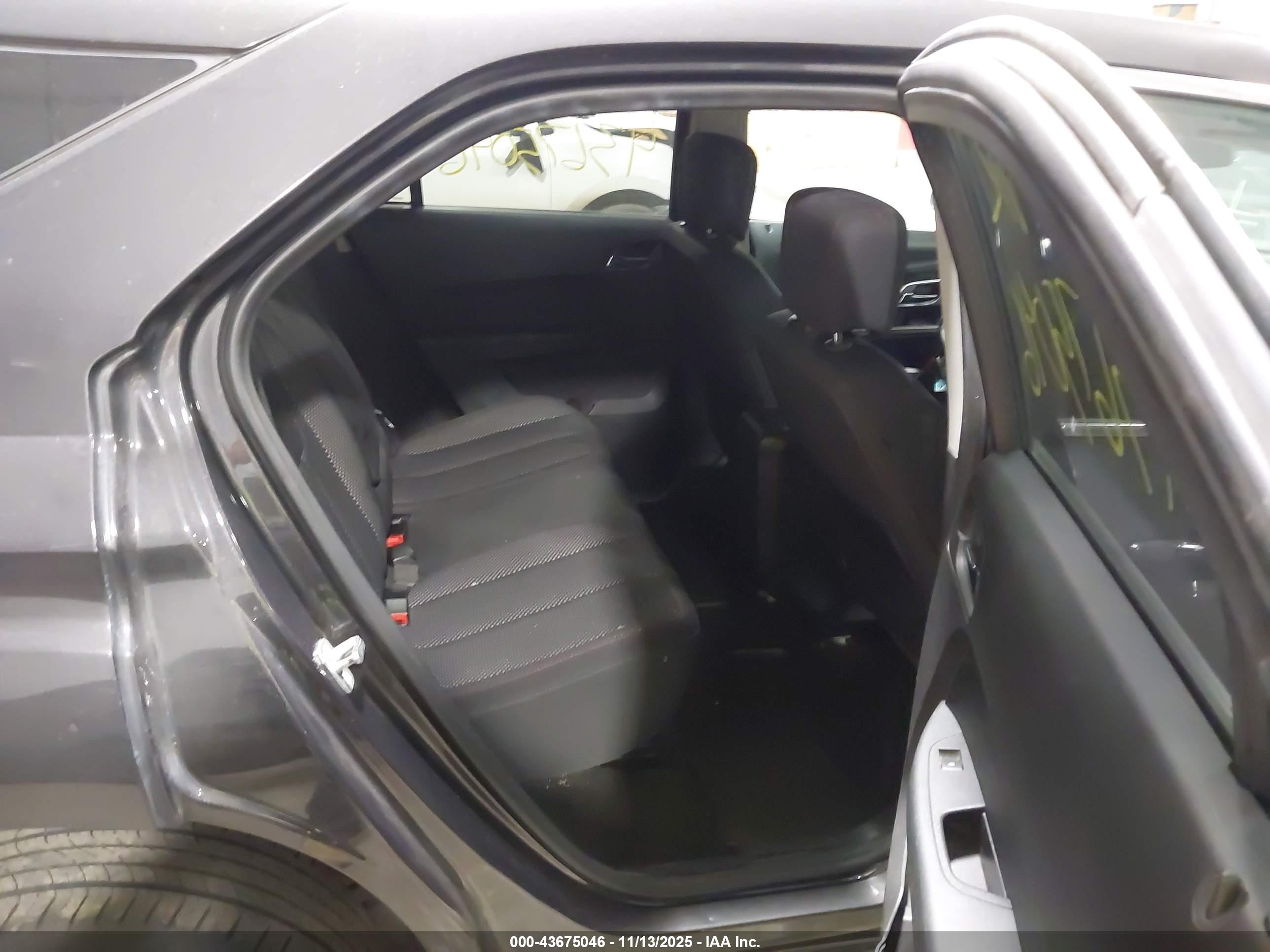 CHEVROLET EQUINOX image 8