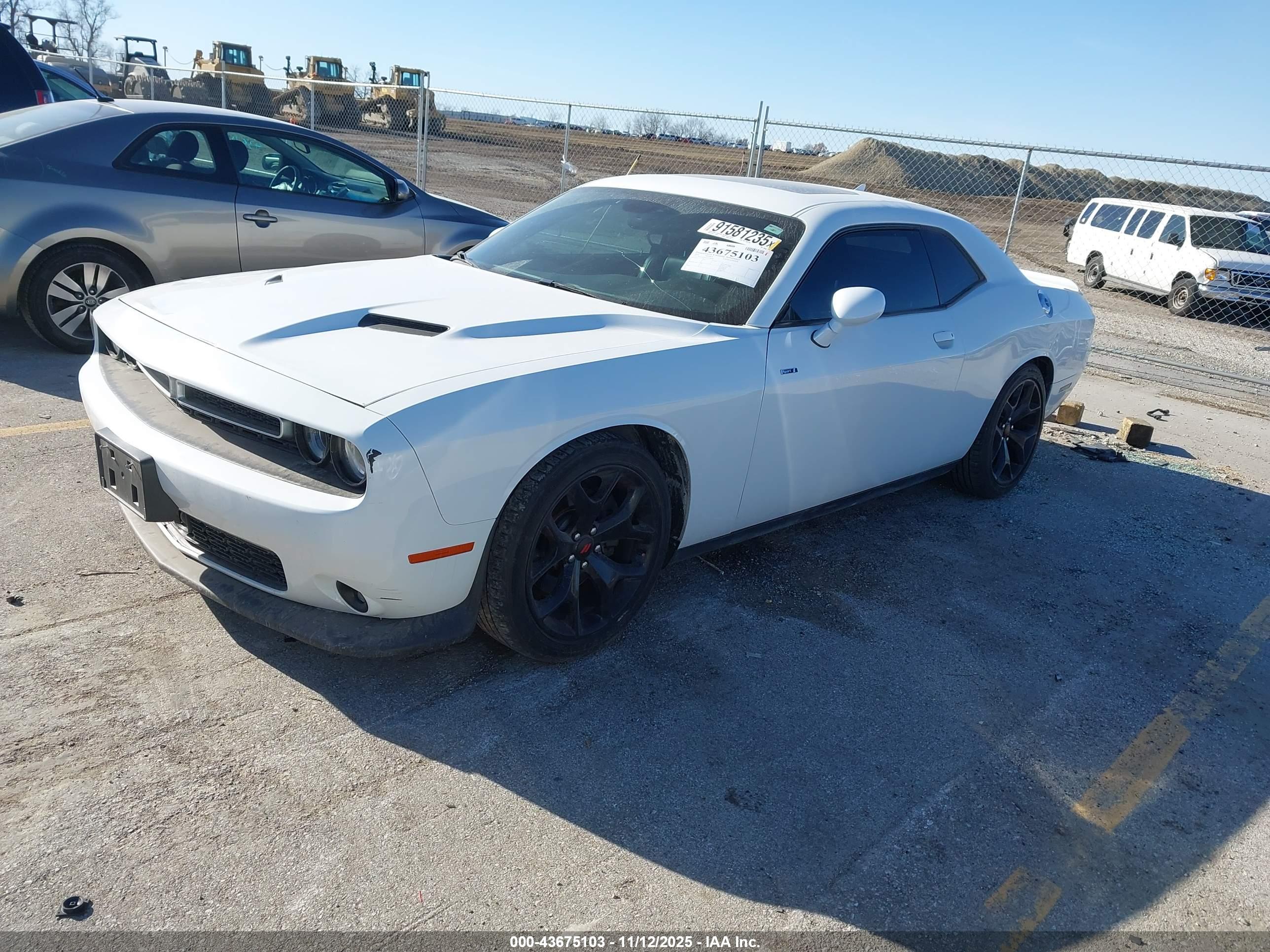 DODGE CHALLENGER image 2