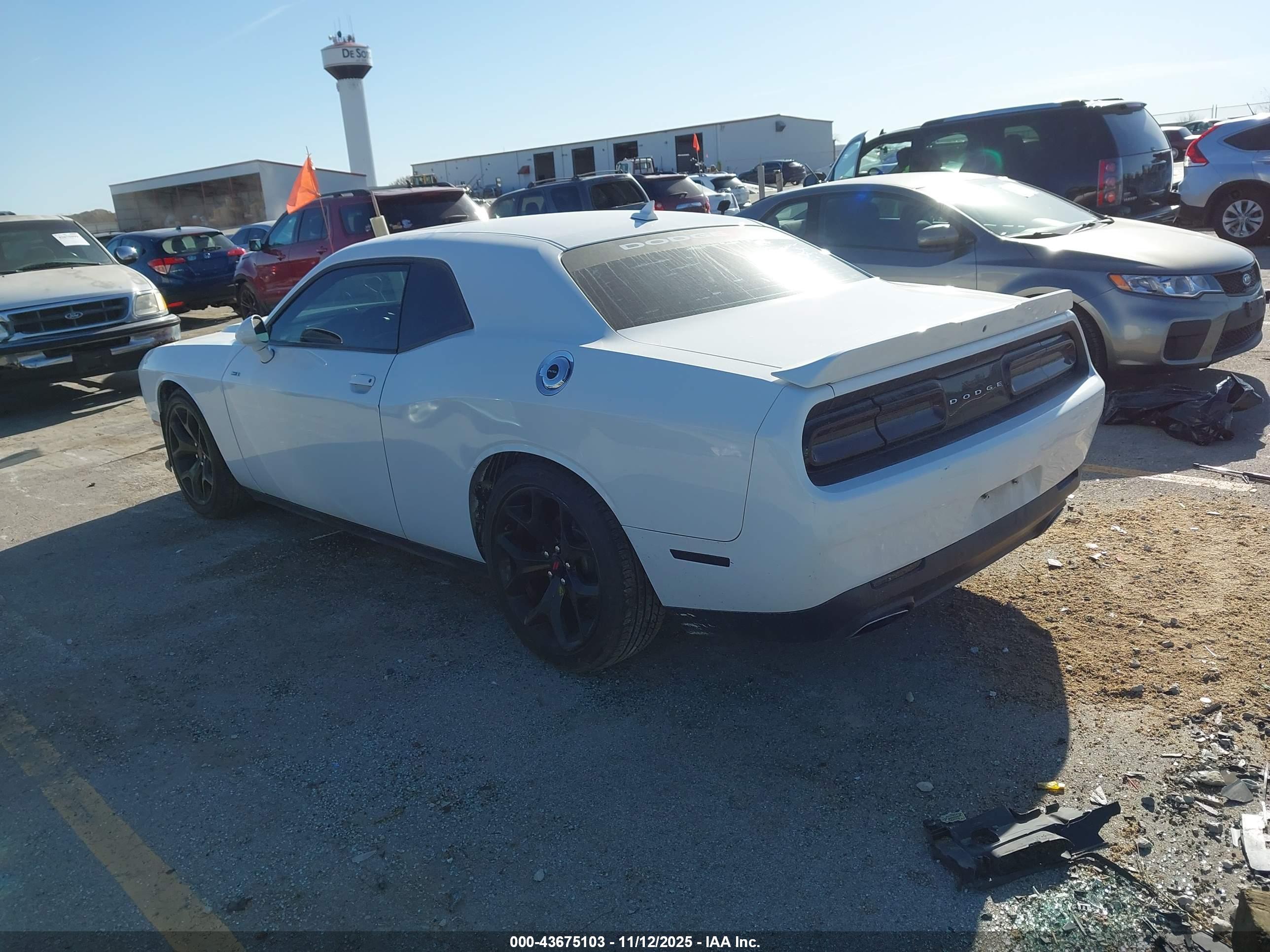 DODGE CHALLENGER image 3