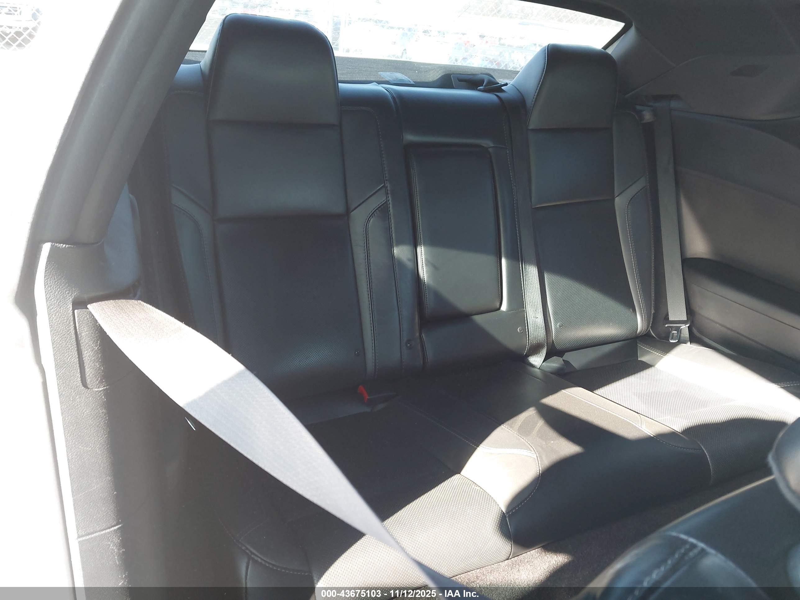 DODGE CHALLENGER image 8