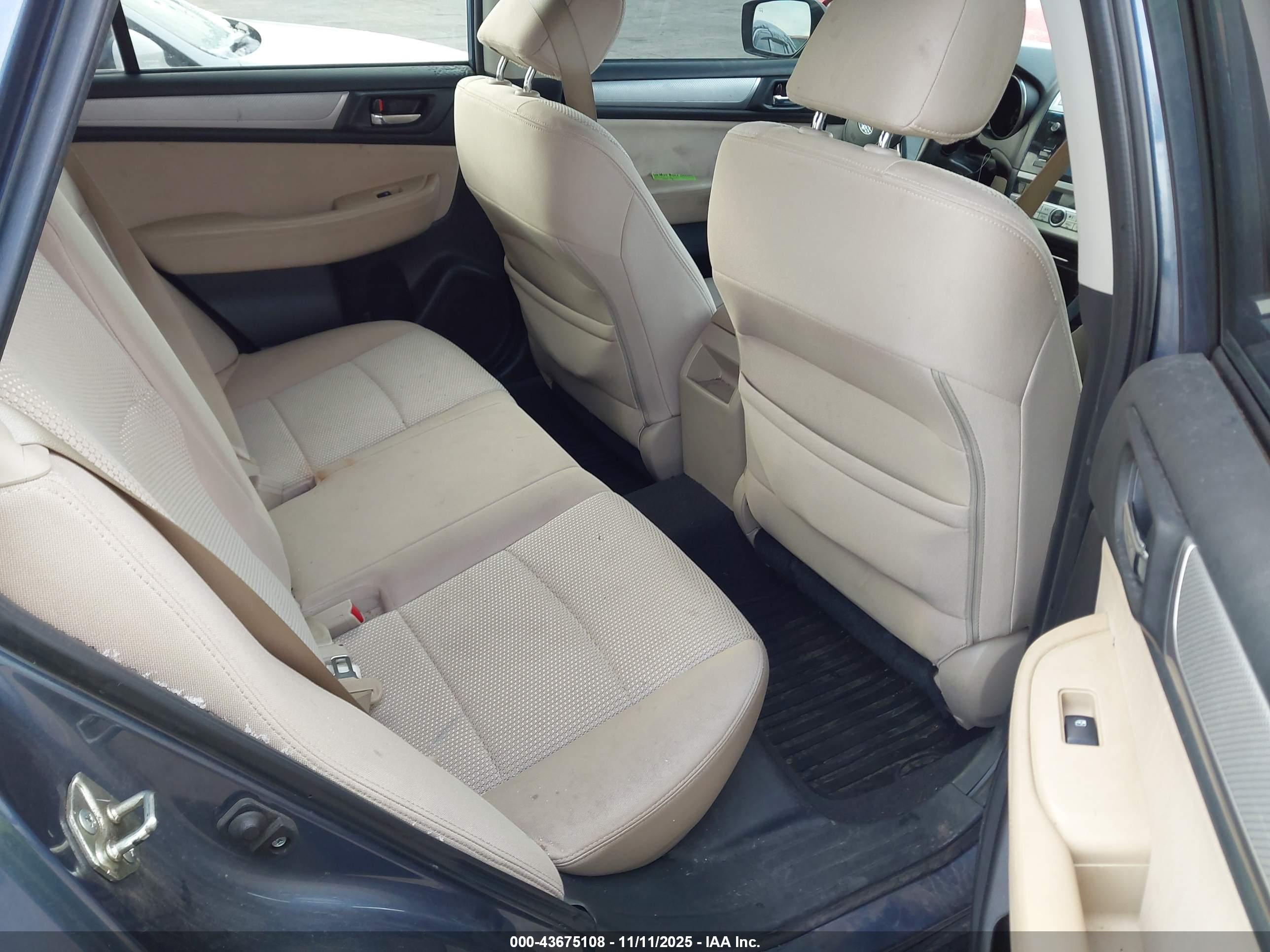 SUBARU OUTBACK image 8