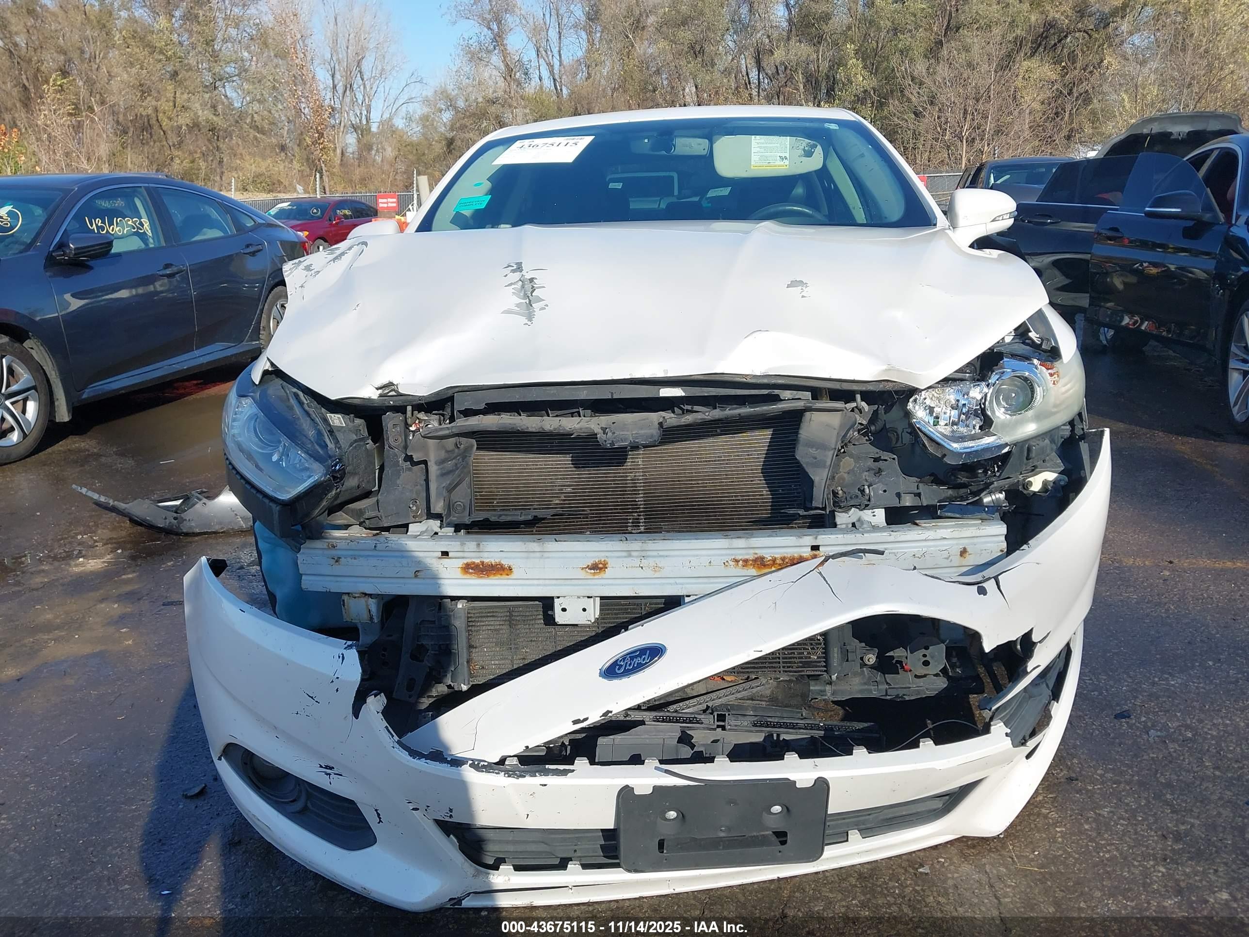 FORD FUSION image 6