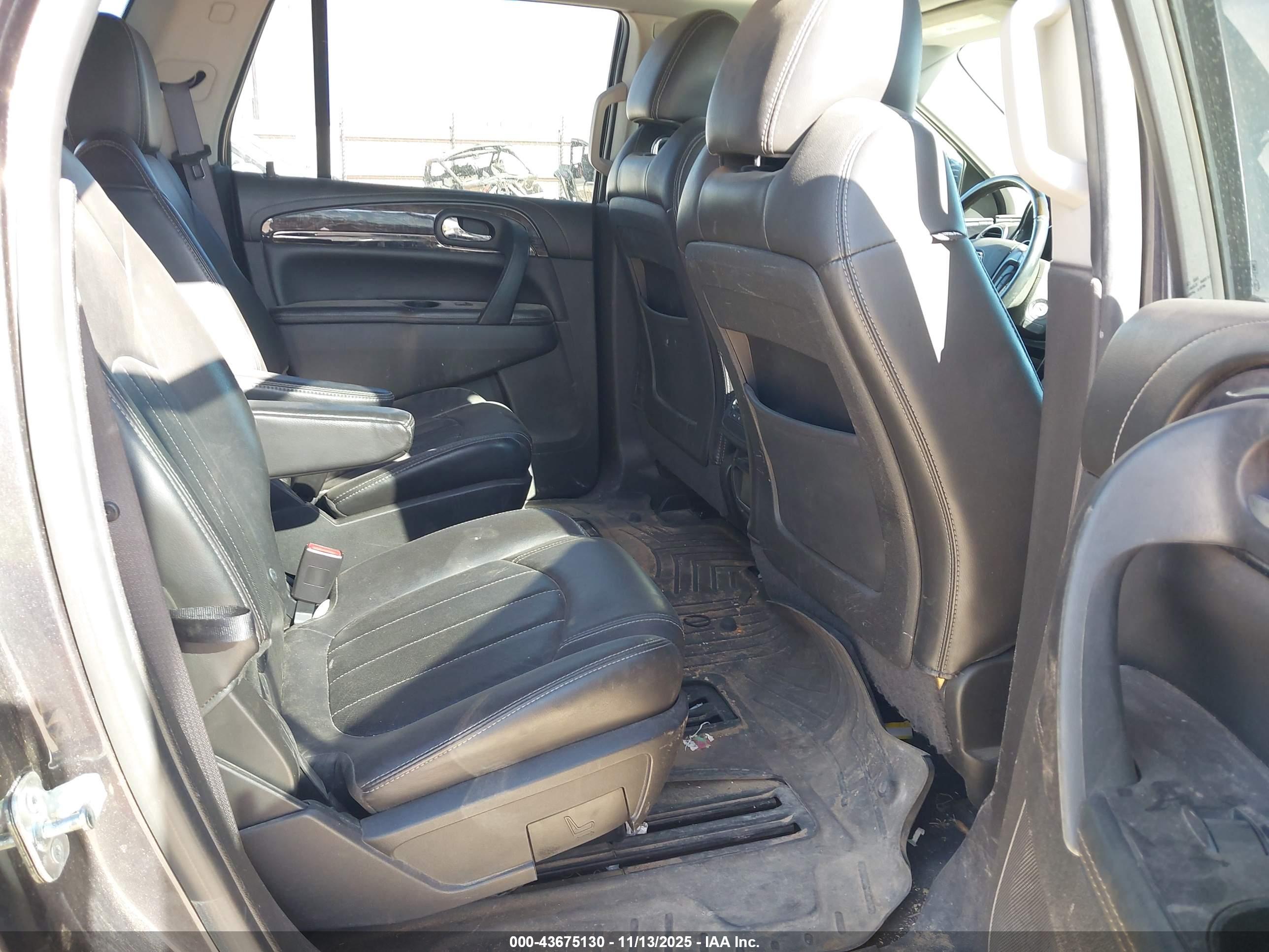 BUICK ENCLAVE image 8