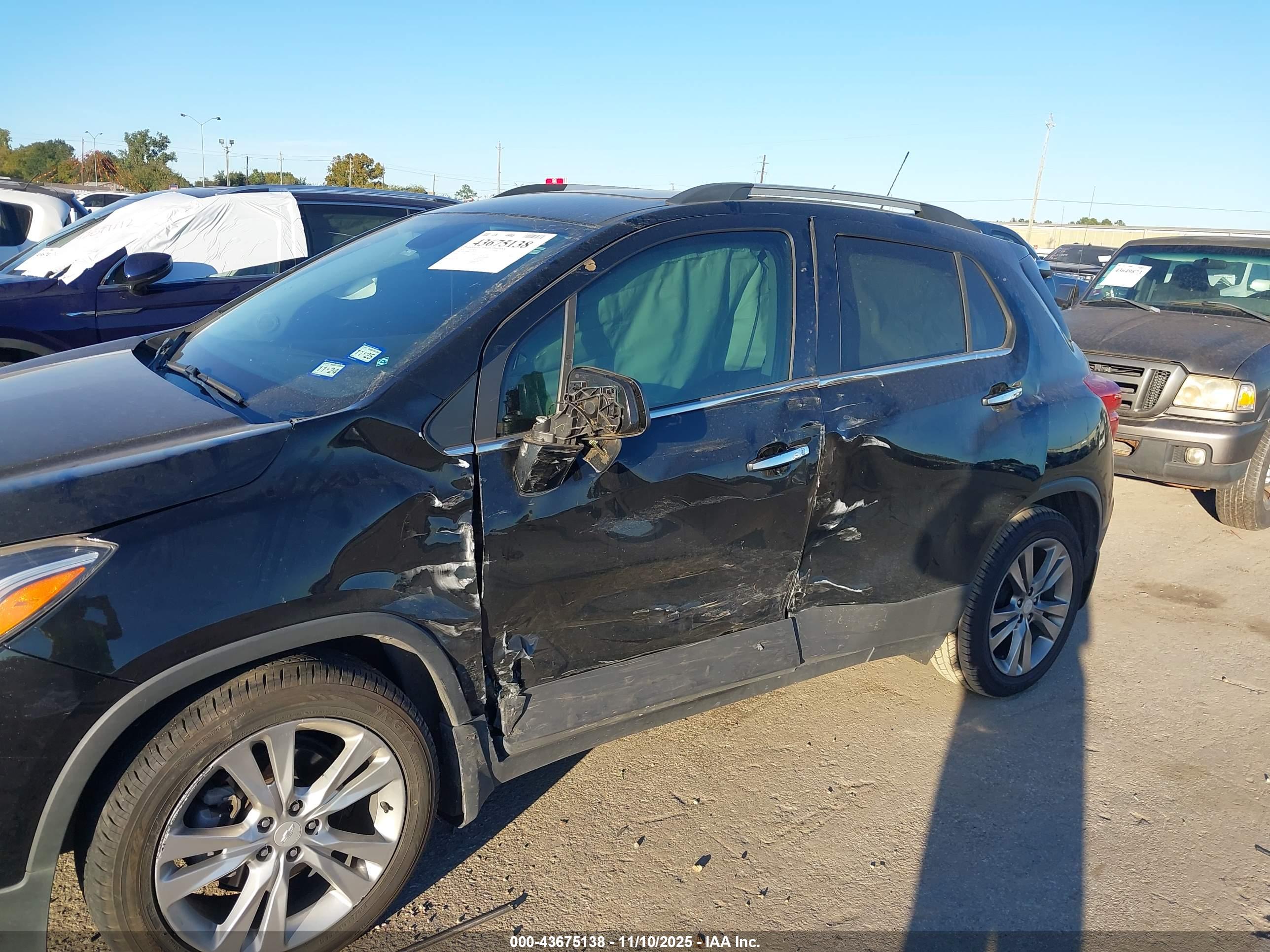 CHEVROLET TRAX image 6
