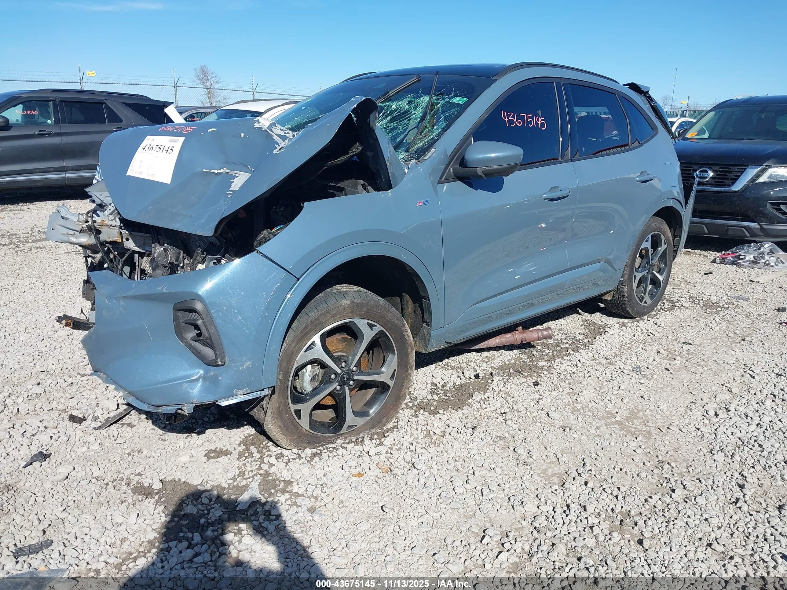 FORD ESCAPE image 2