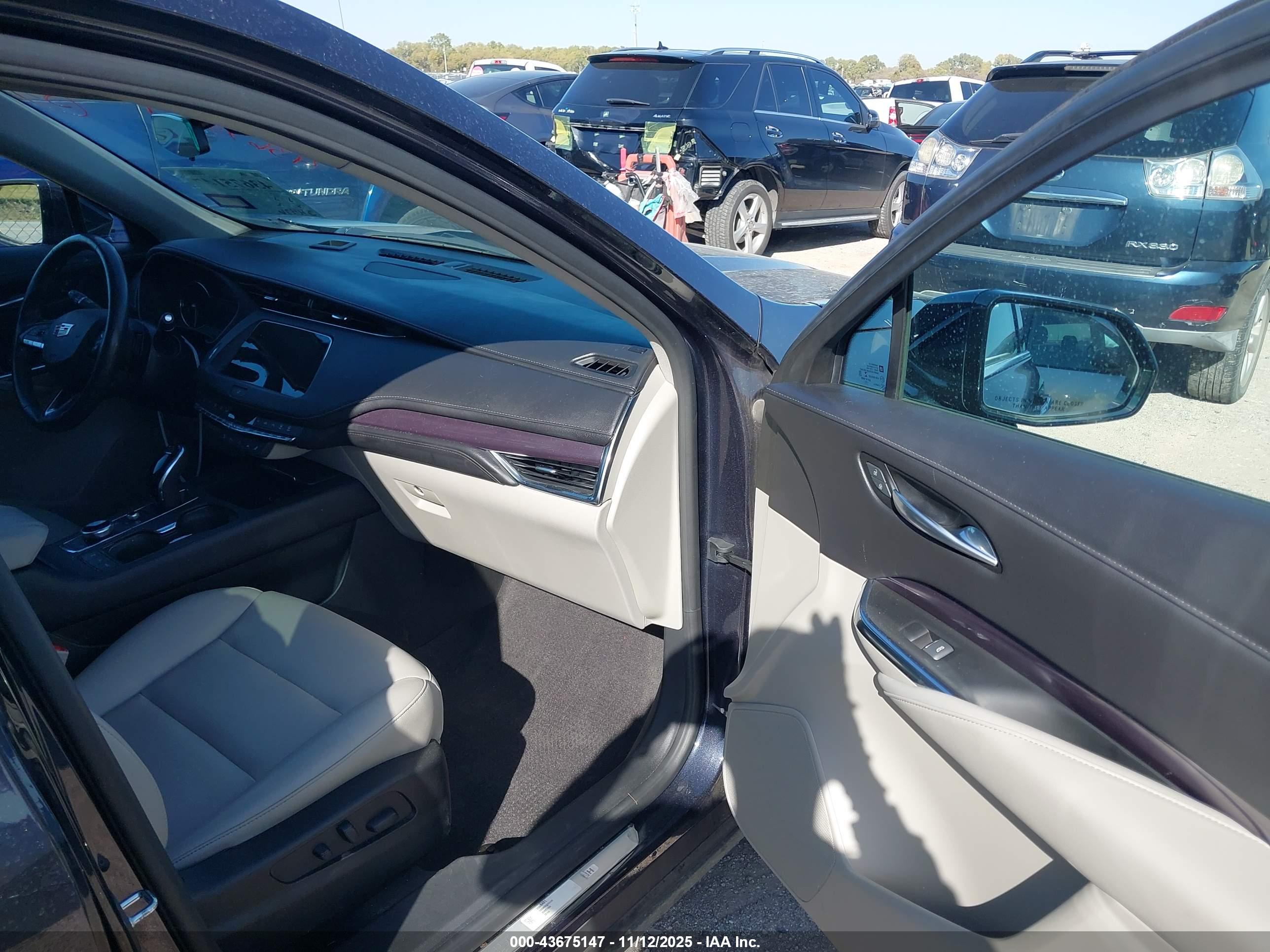 CADILLAC XT4 image 5